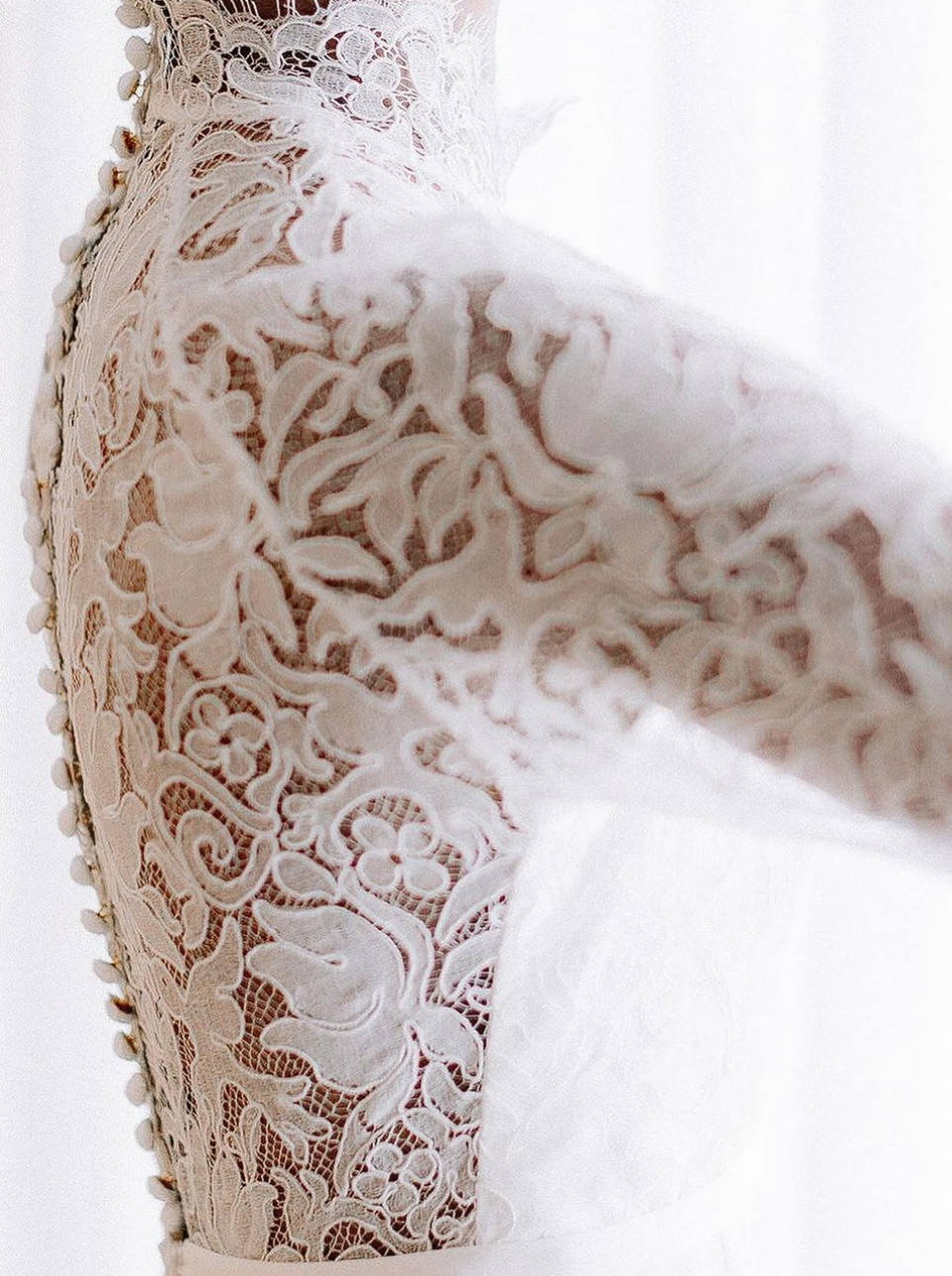 Ivory Corded Chantilly Lace - Fenella