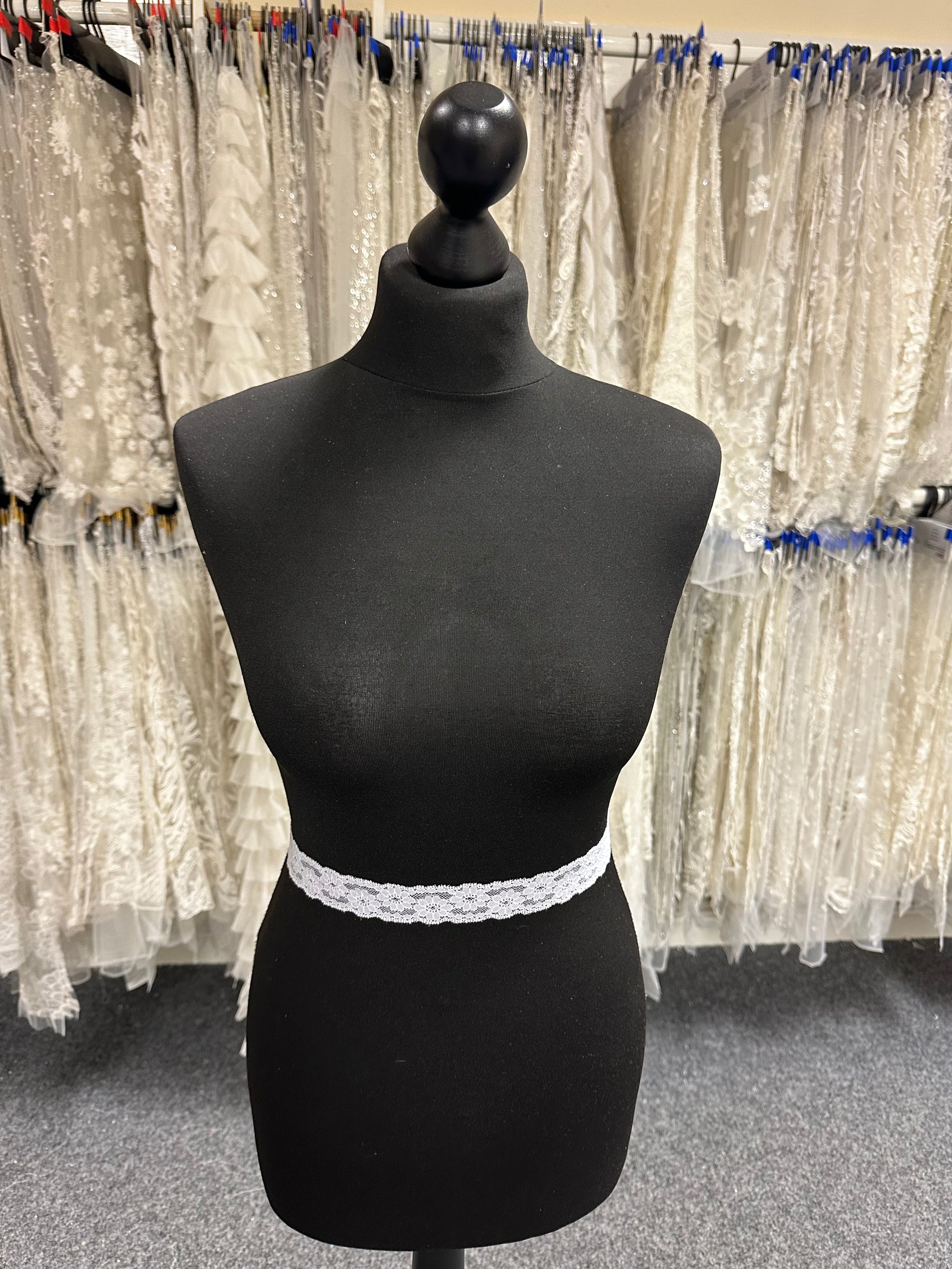 White Lace Trim - Salubrious