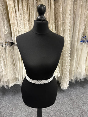 Ivory Lace Trim - Salubrious