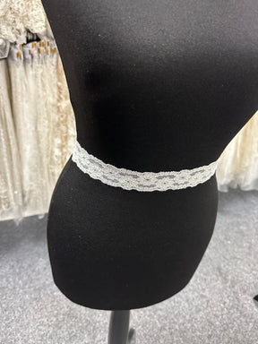 Ivory Lace Trim - Salubrious