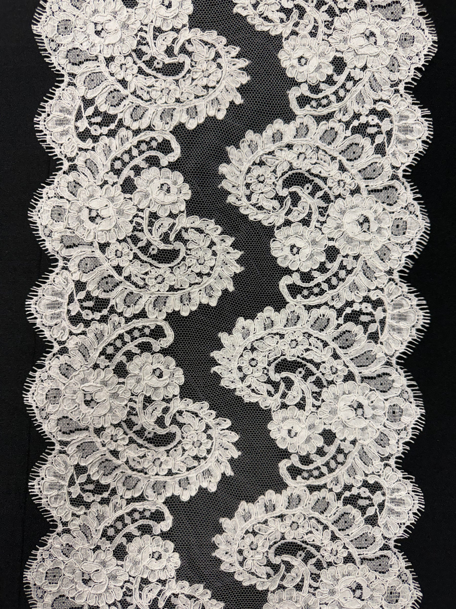 Ivory Corded Chantilly Lace Trim – Sudaba