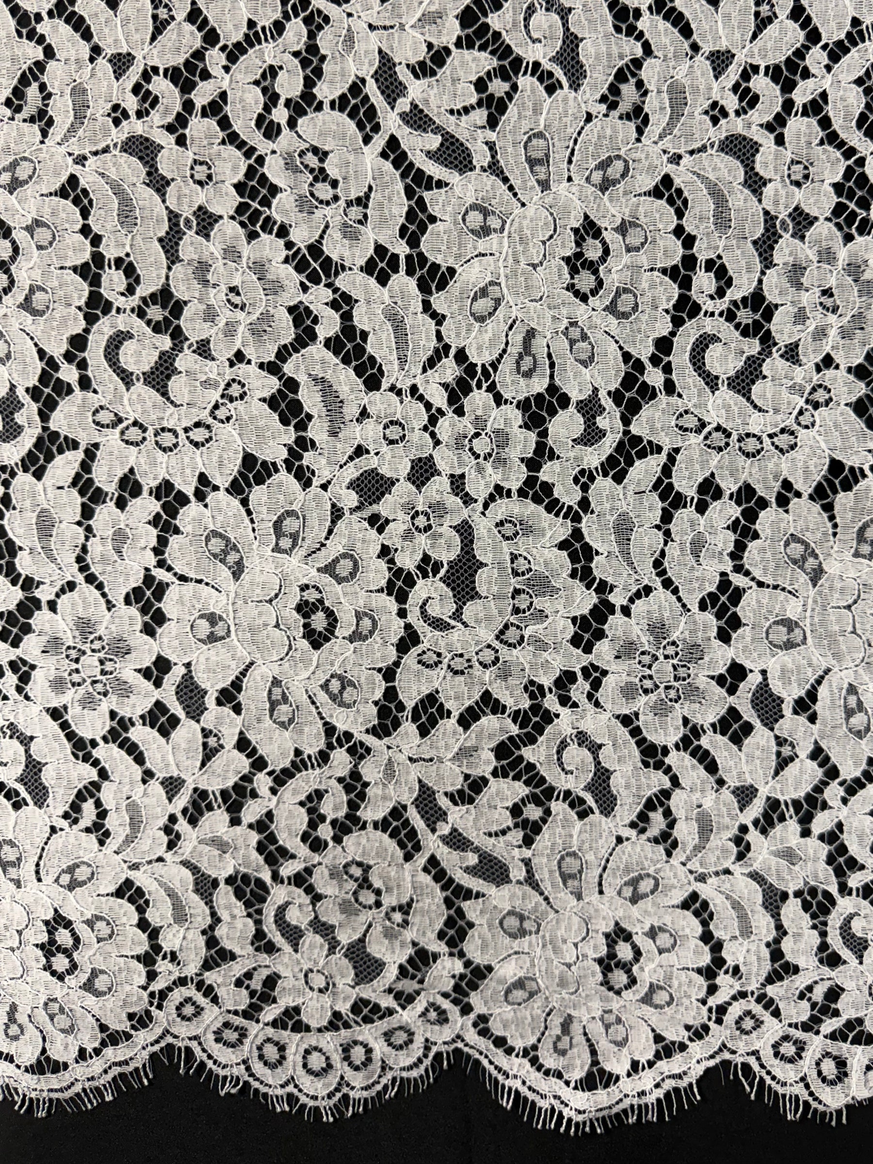 White Chantilly Lace - LA4001