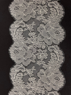 Ivory Chantilly Lace Trim - EE4006