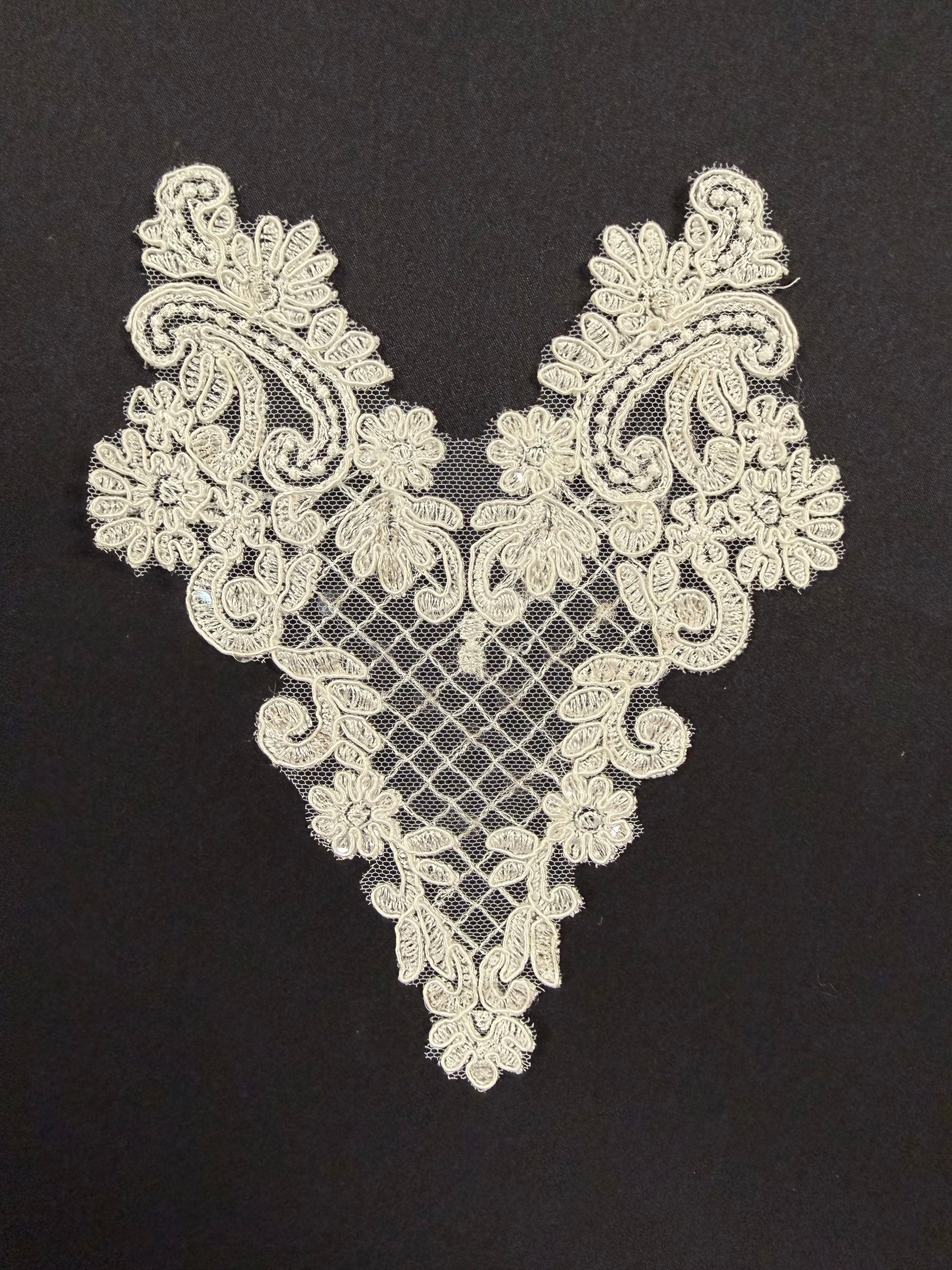 Ivory Sequin Applique - T897