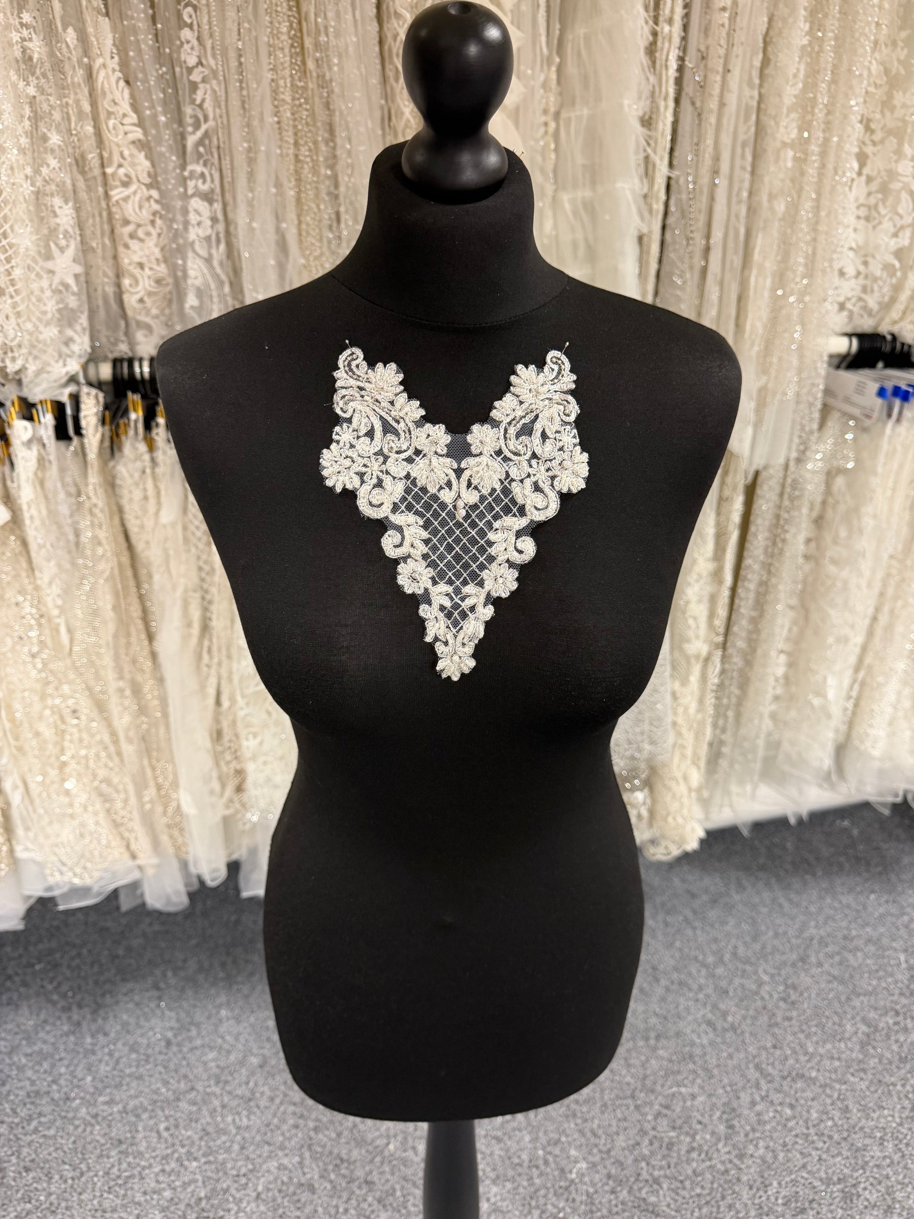 Ivory Beaded Applique - T902