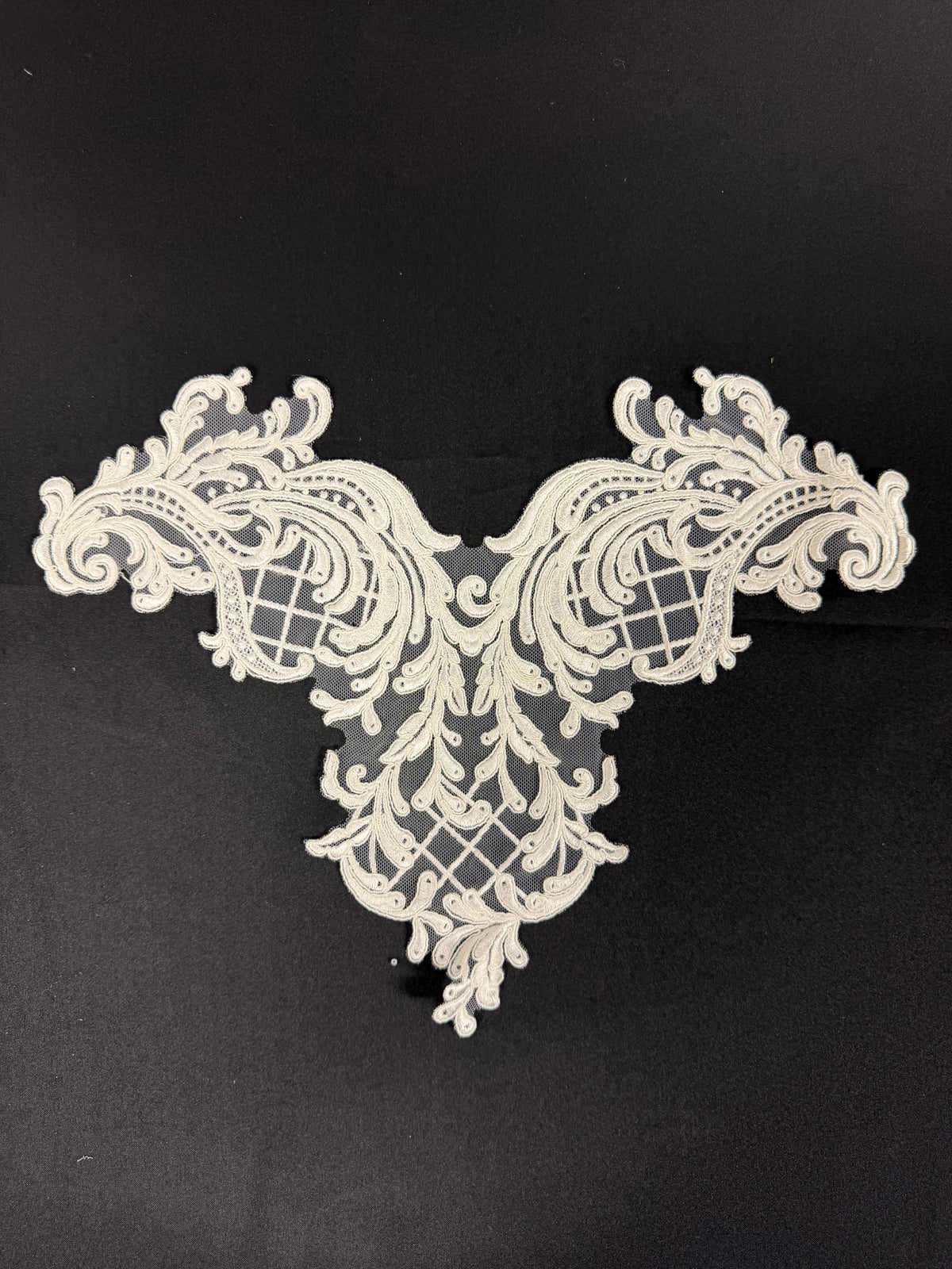 Ivory Large Corded Lace Applique - T799