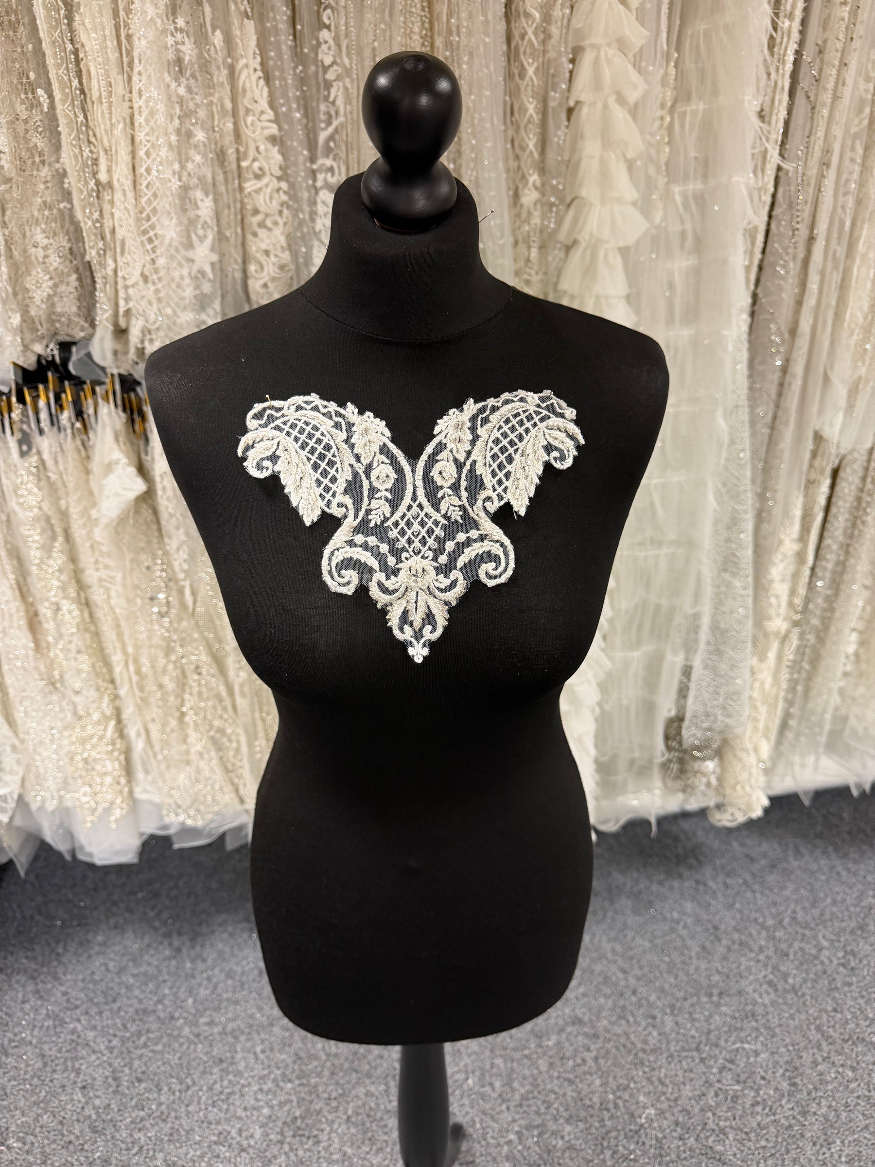 Ivory/Silver Beaded Applique - T566