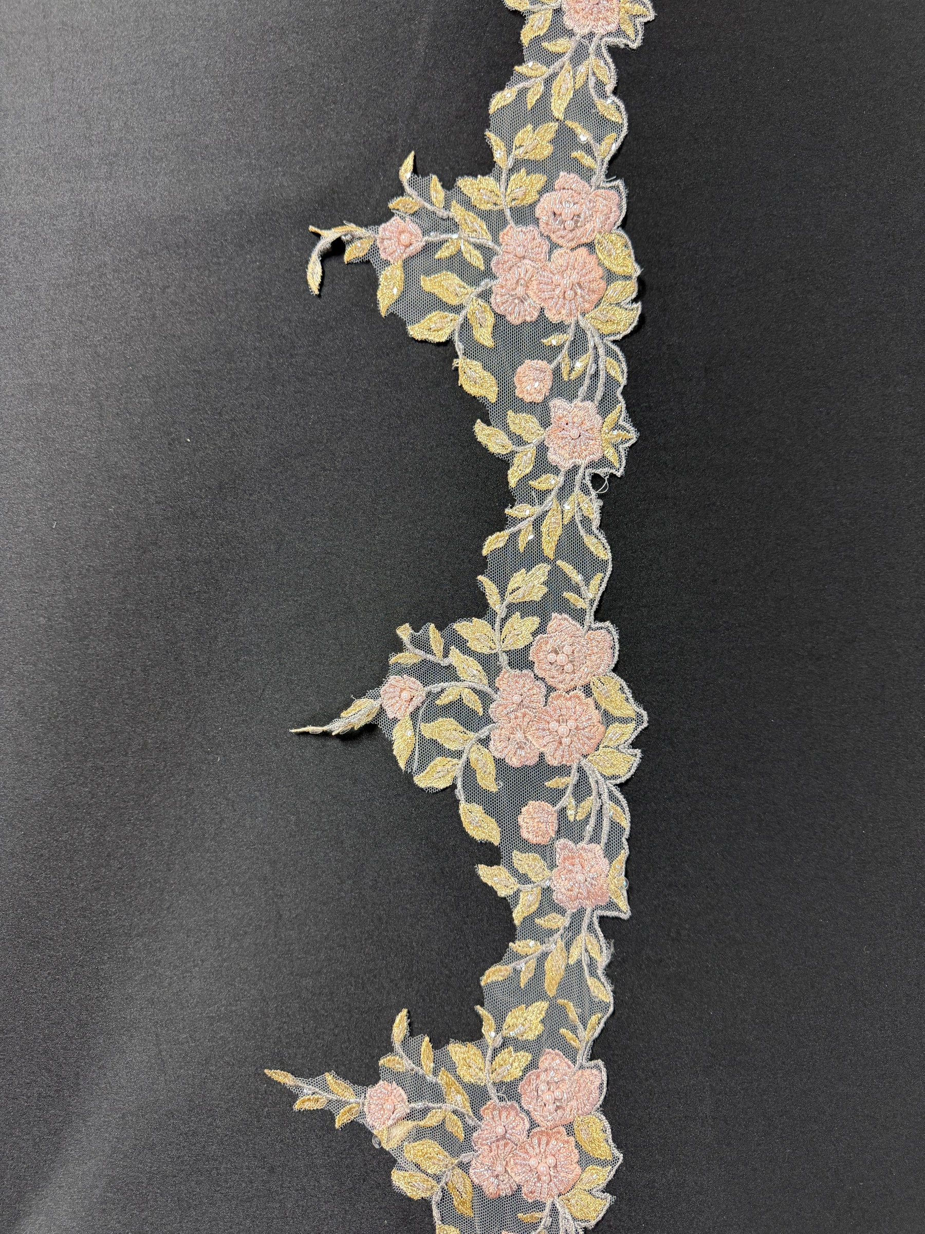 Pink and Gold Lace Trim - T804