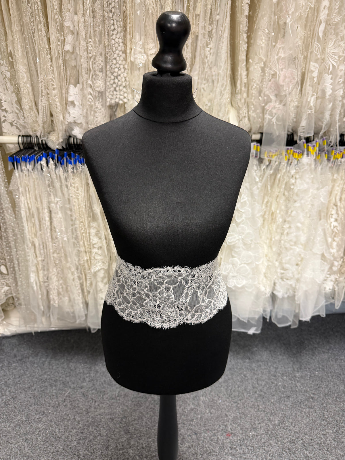 Ivory Sequin Lace Trim - T786