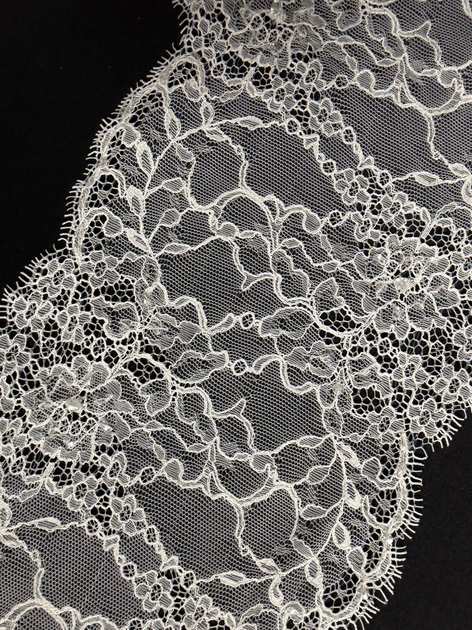 Ivory Sequin Lace Trim - T786