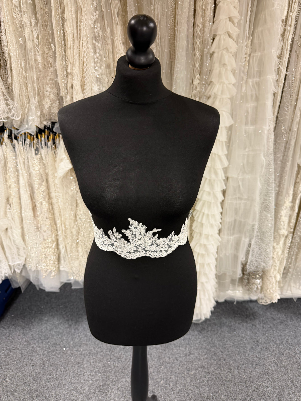 Ivory Corded and Beaded Lace Trim - T787