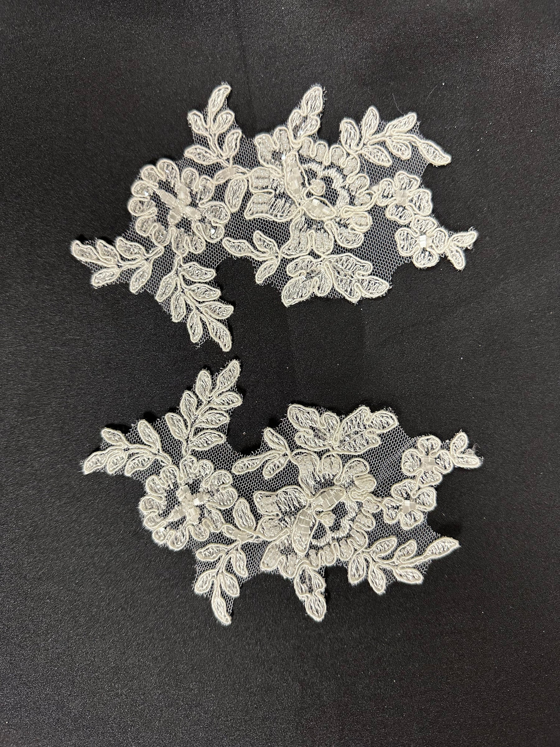 Ivory Beaded Lace Appliques - AP 265 (CF)