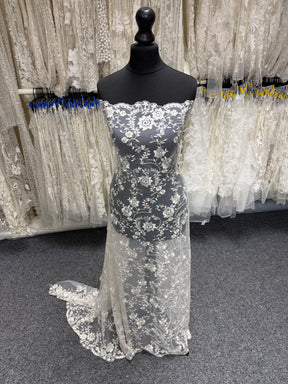 Ivory and Silver Embroidered Lace - P812