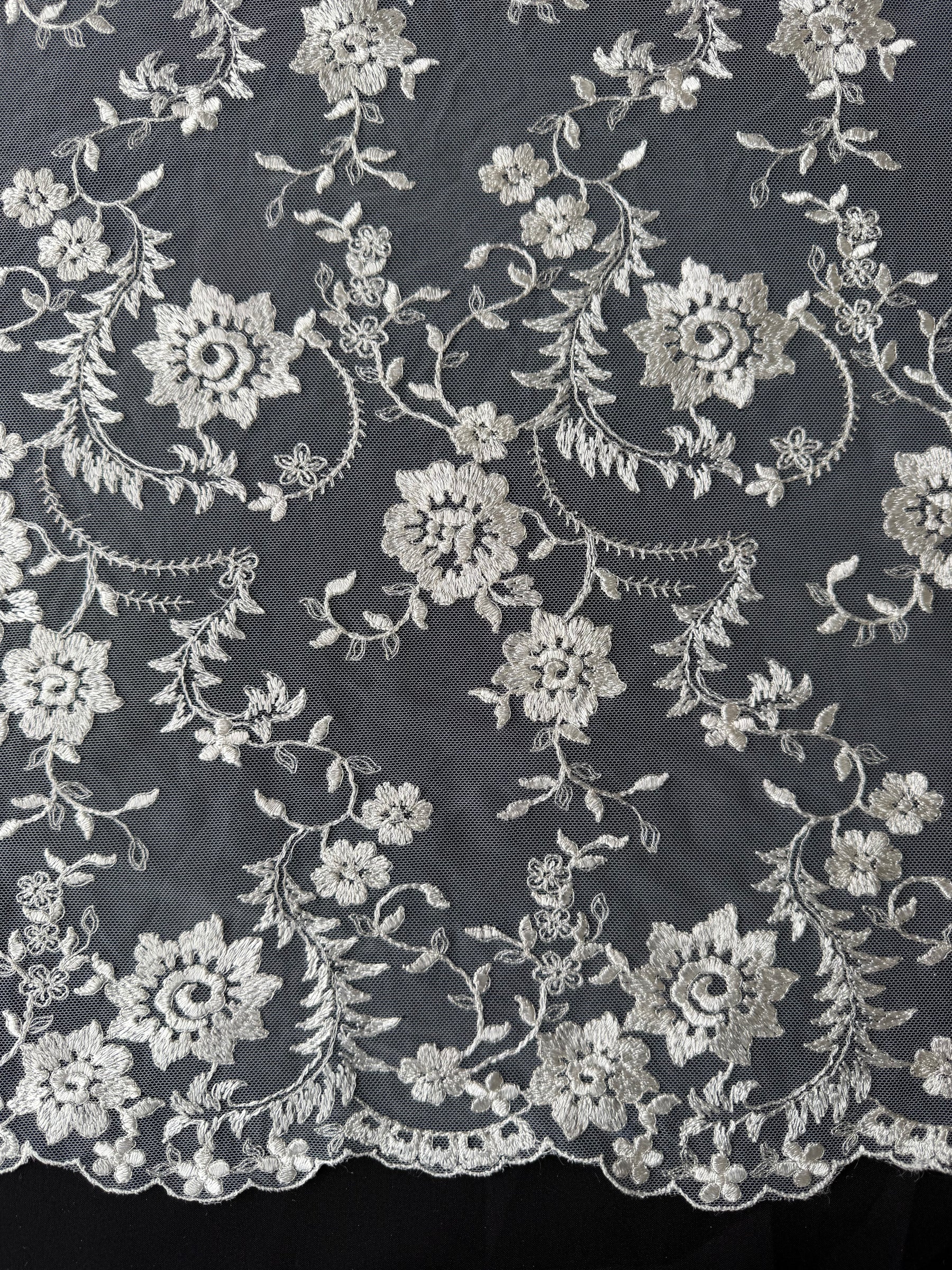 Ivory and Silver Embroidered Lace - P812