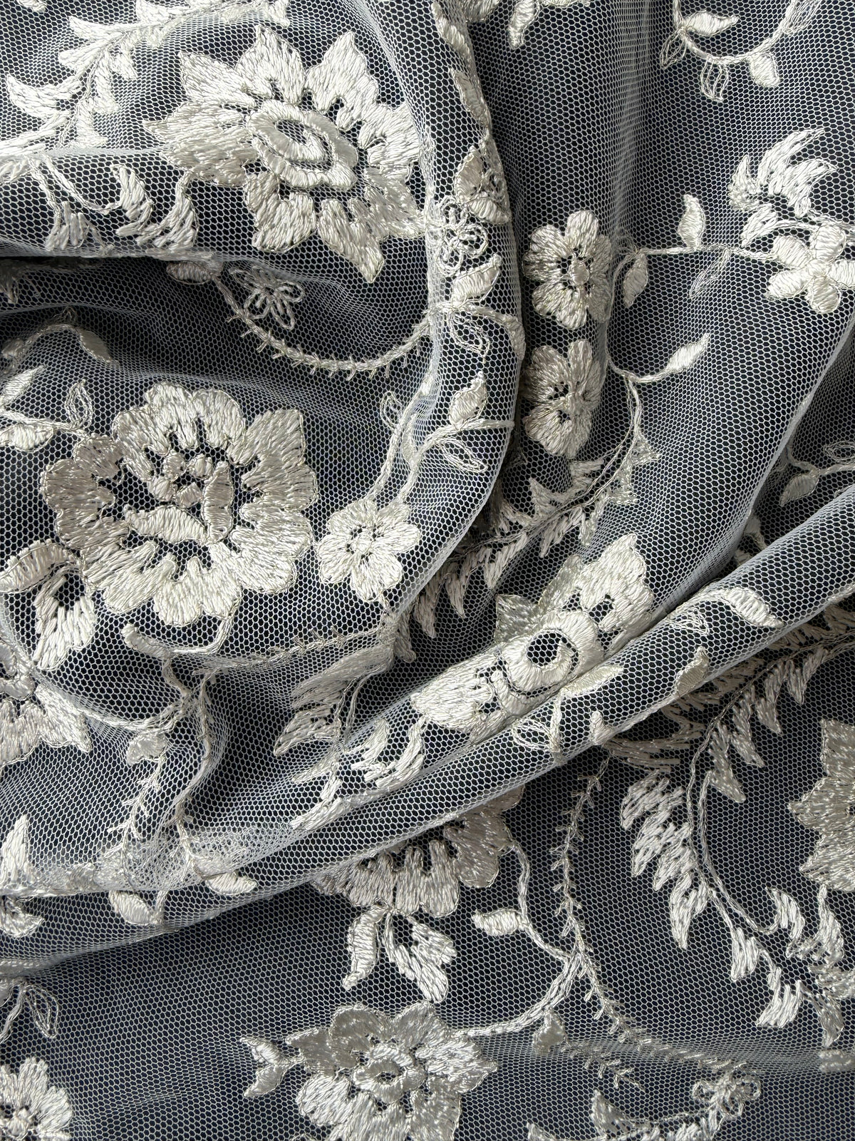 Ivory and Silver Embroidered Lace - P812