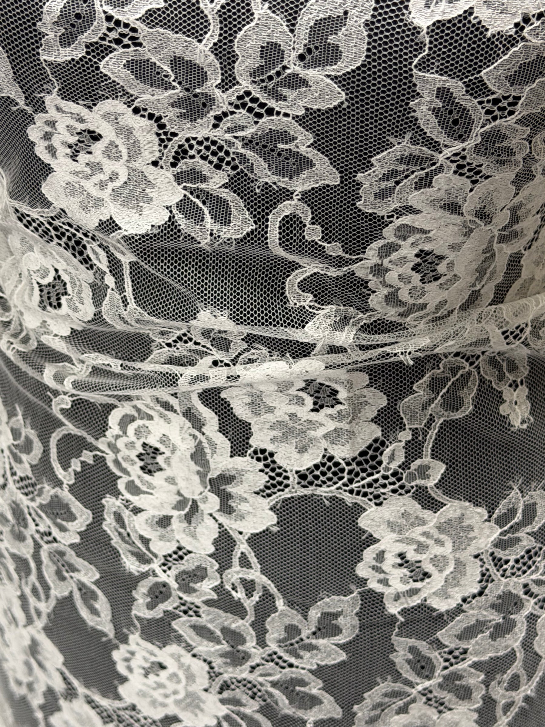 Ivory Leavers Lace - P728
