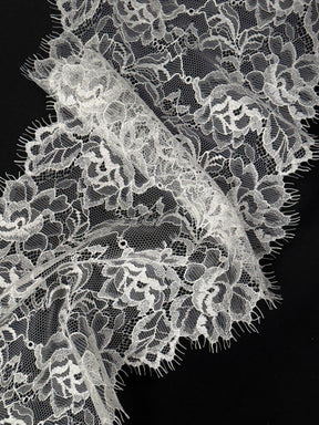 Ivory Lace Edging - T380