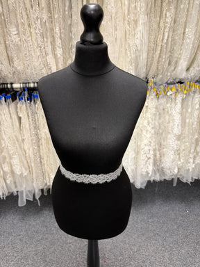 Ivory Lace Edging - T474