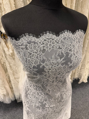 Ivory Leavers Lace - P731
