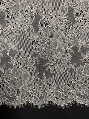 Ivory Leavers Lace - P731