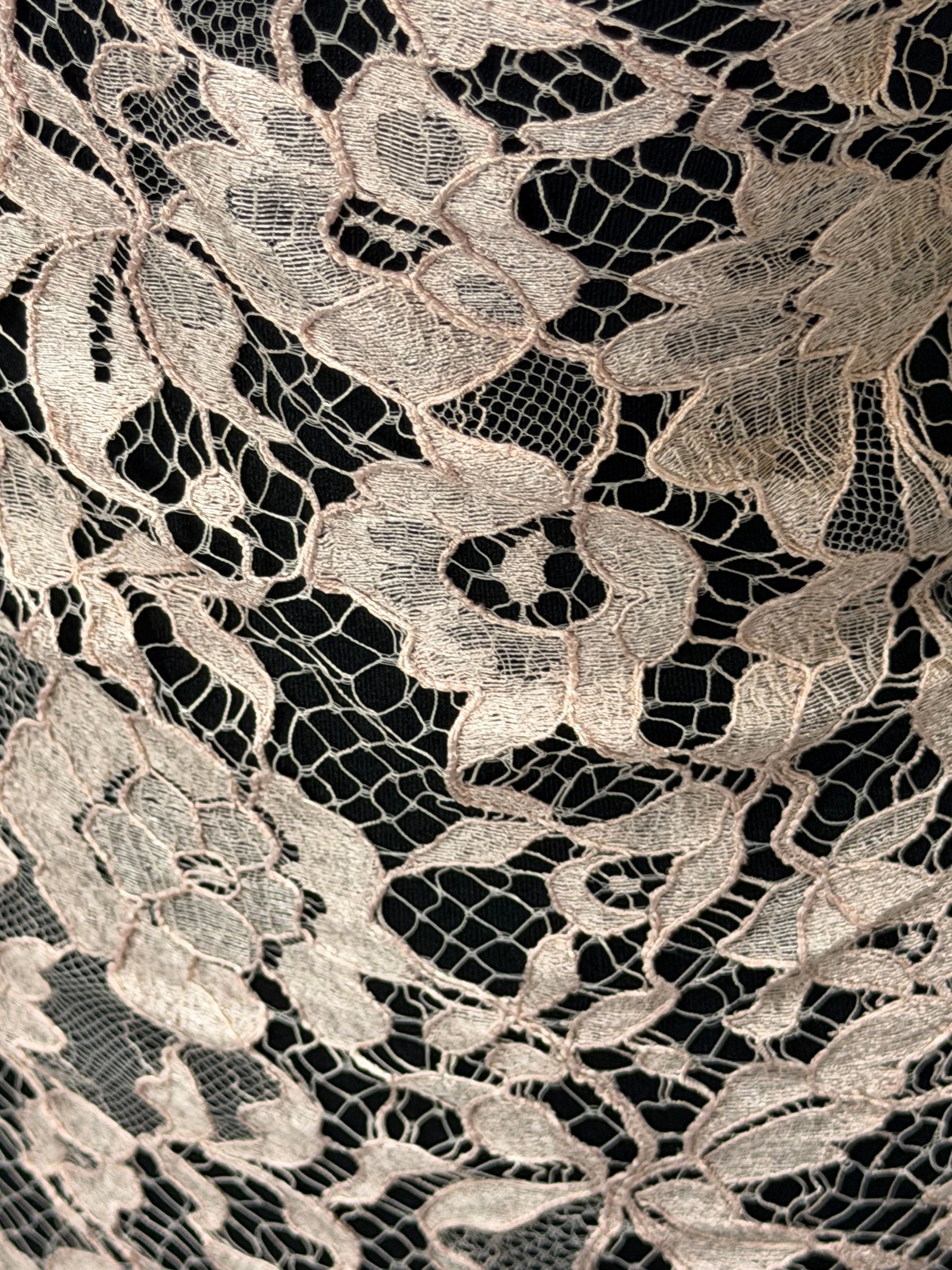 Pink Corded Leavers Lace - P885