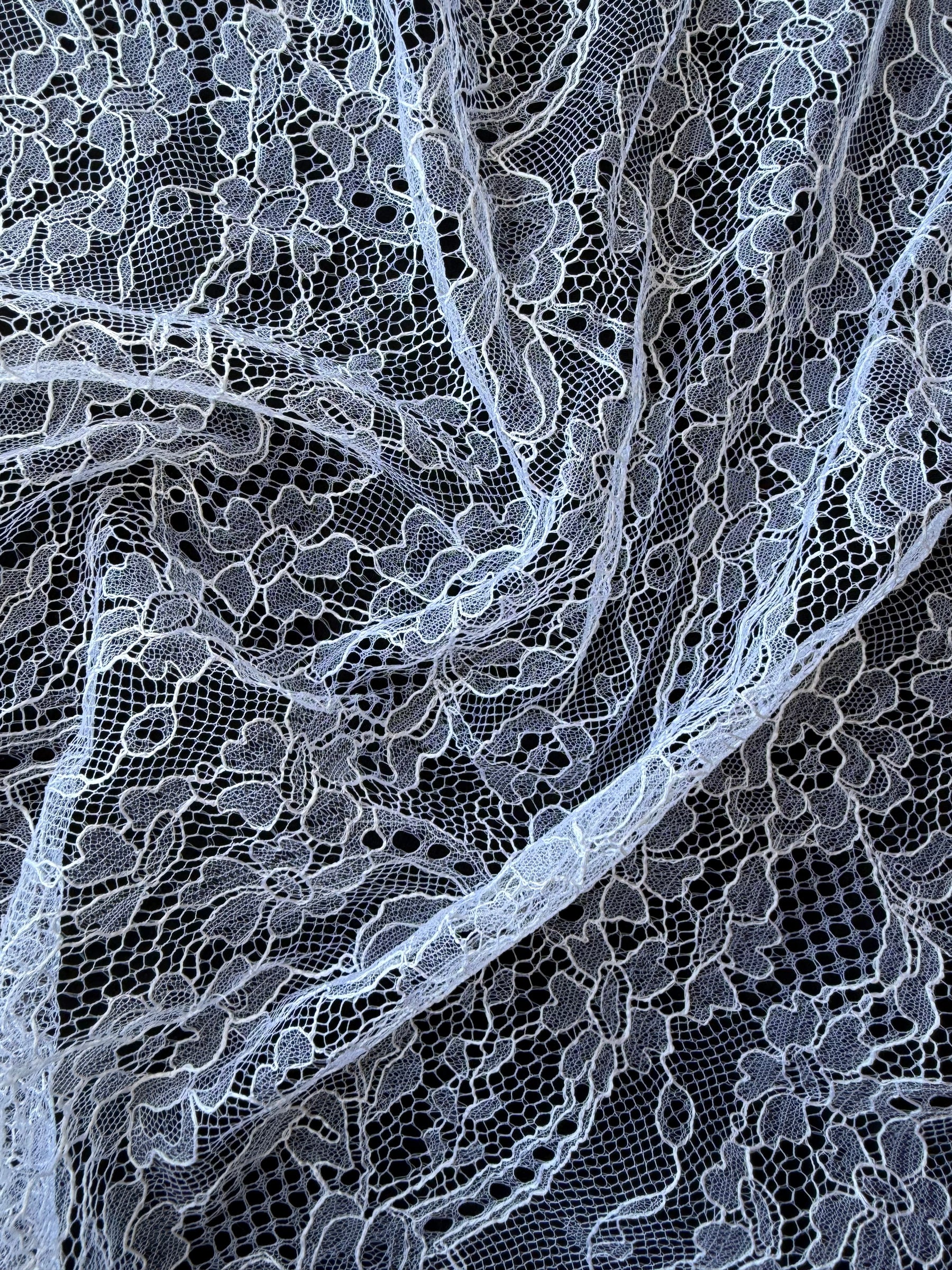White Leavers Lace - P884