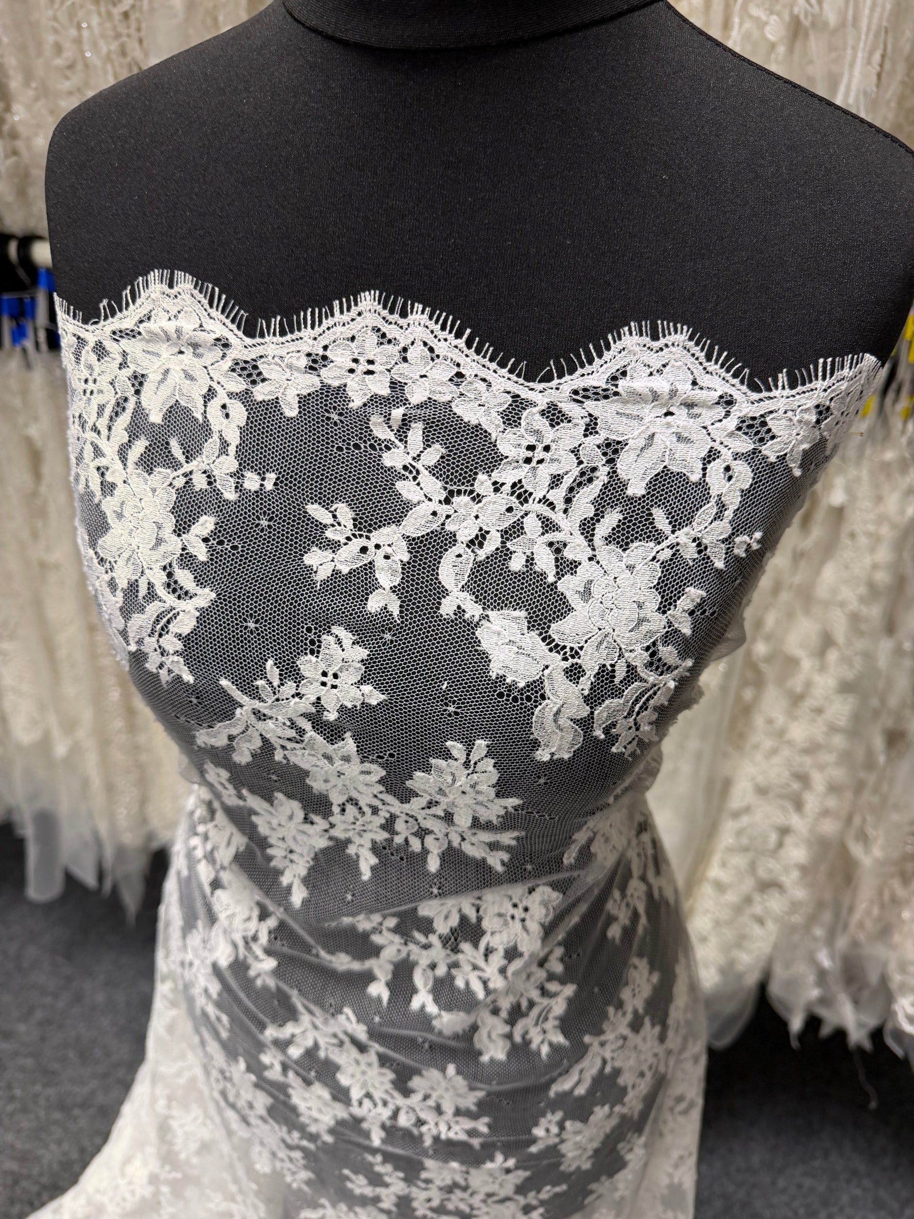 Ivory French Lace - LA2011
