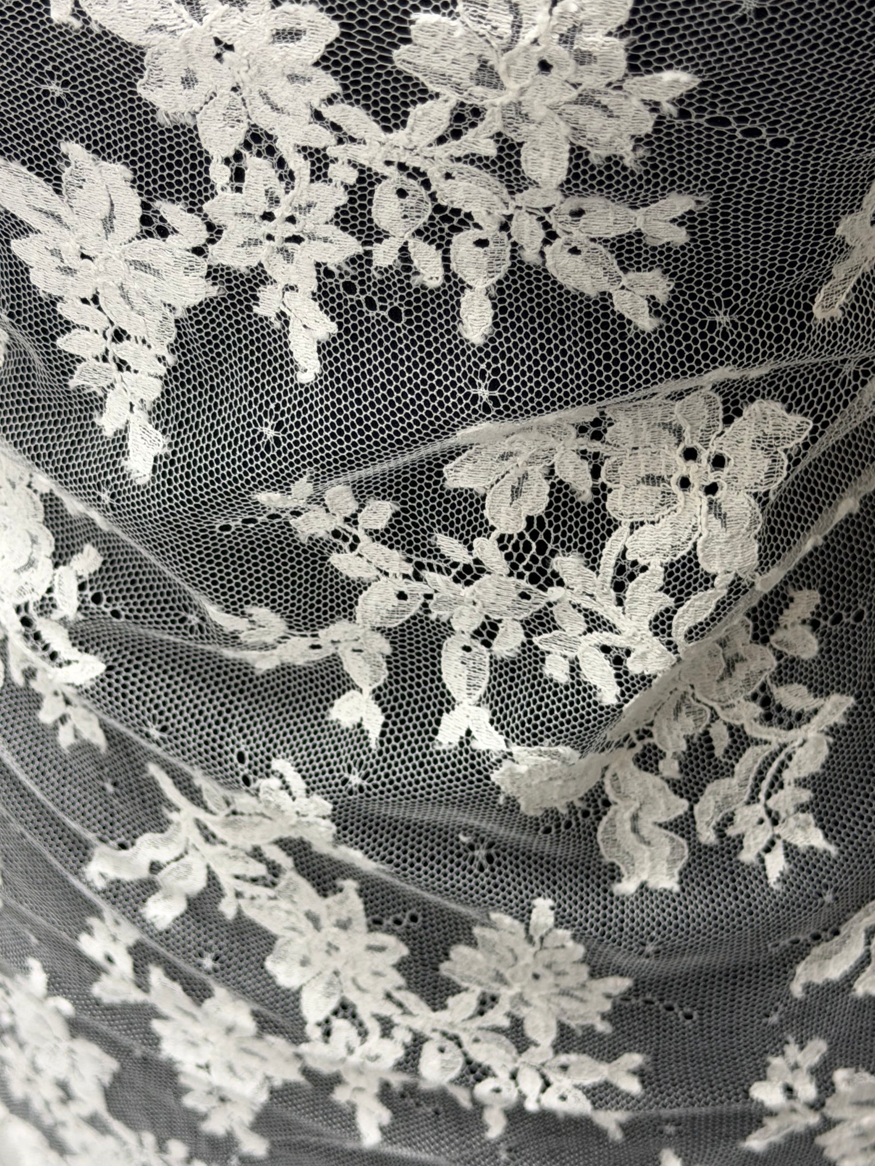 Ivory French Lace - LA2011