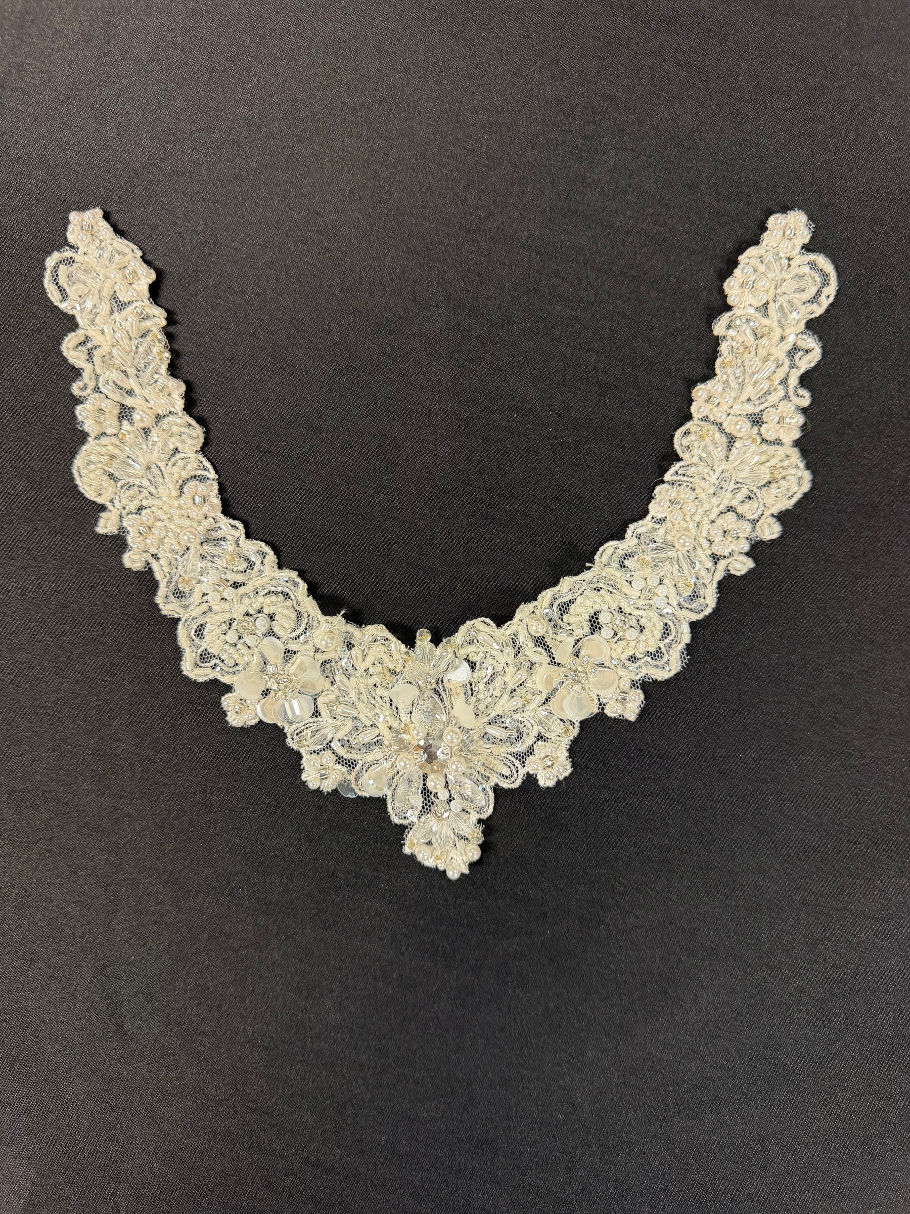 Ivory/Silver Beaded Applique - T608