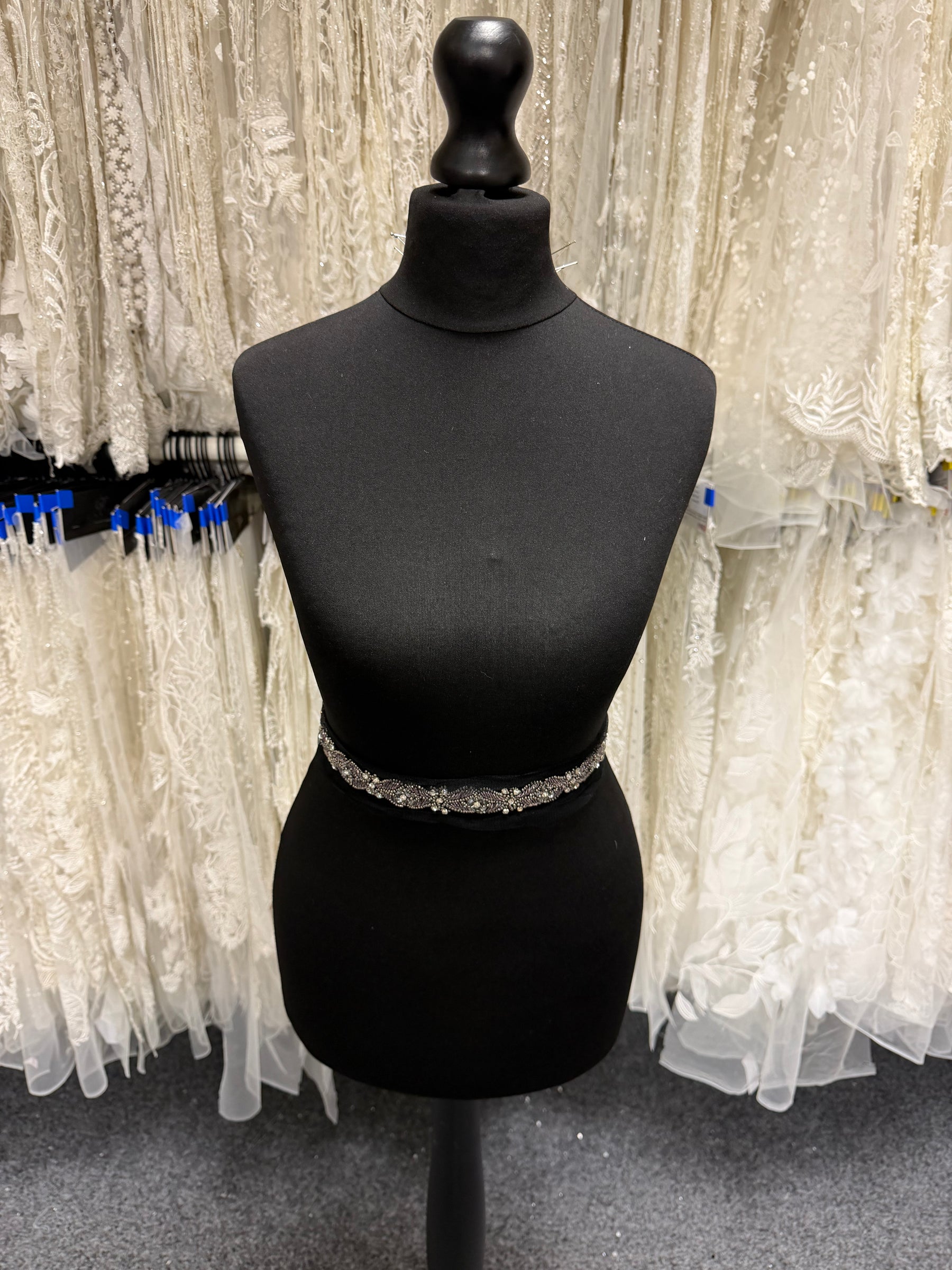 Black/Crystal Beaded Edging - T806