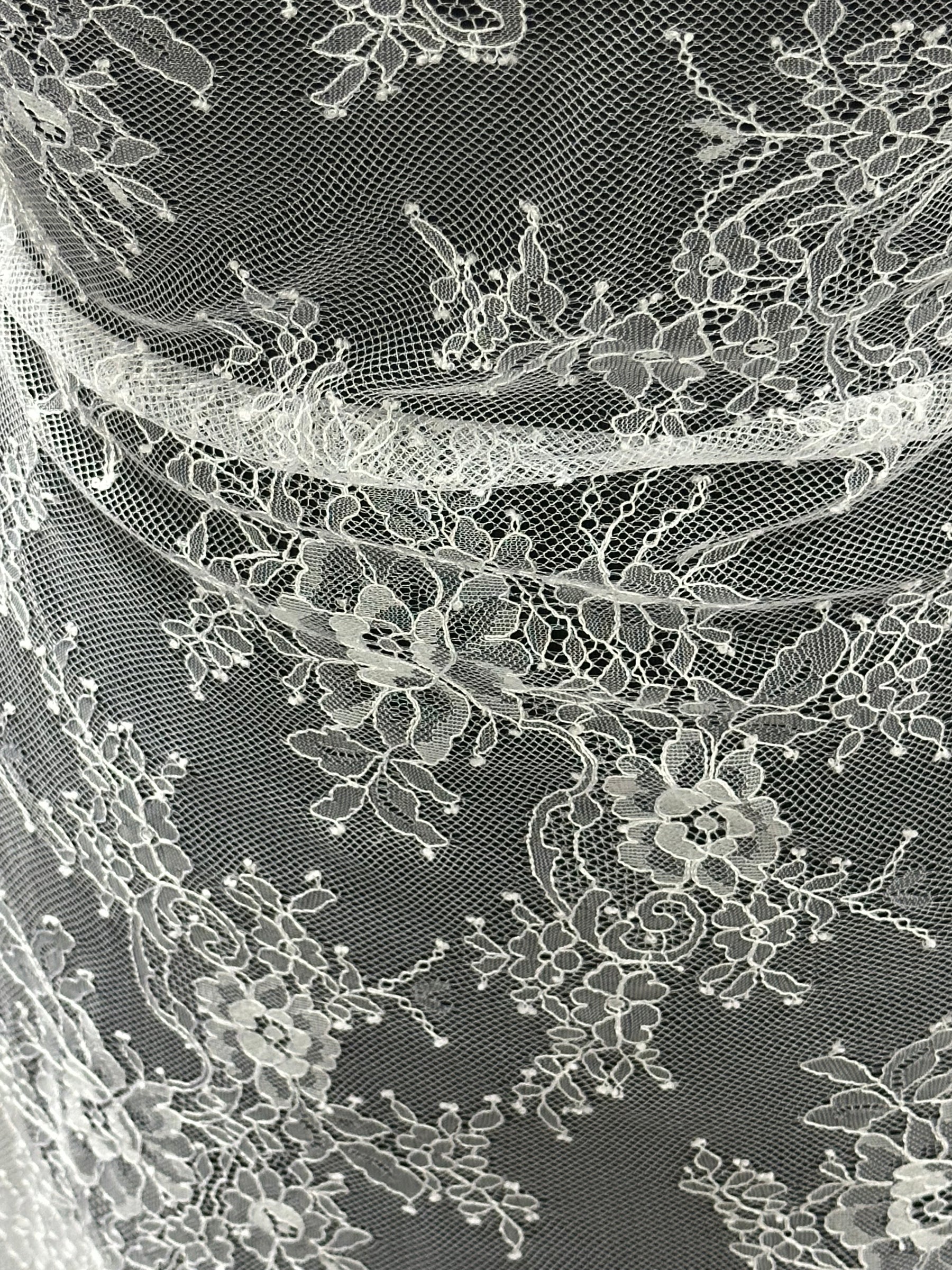 White Raschel Lace - P223