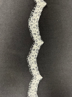 Ivory Corded Lace Trim - T683