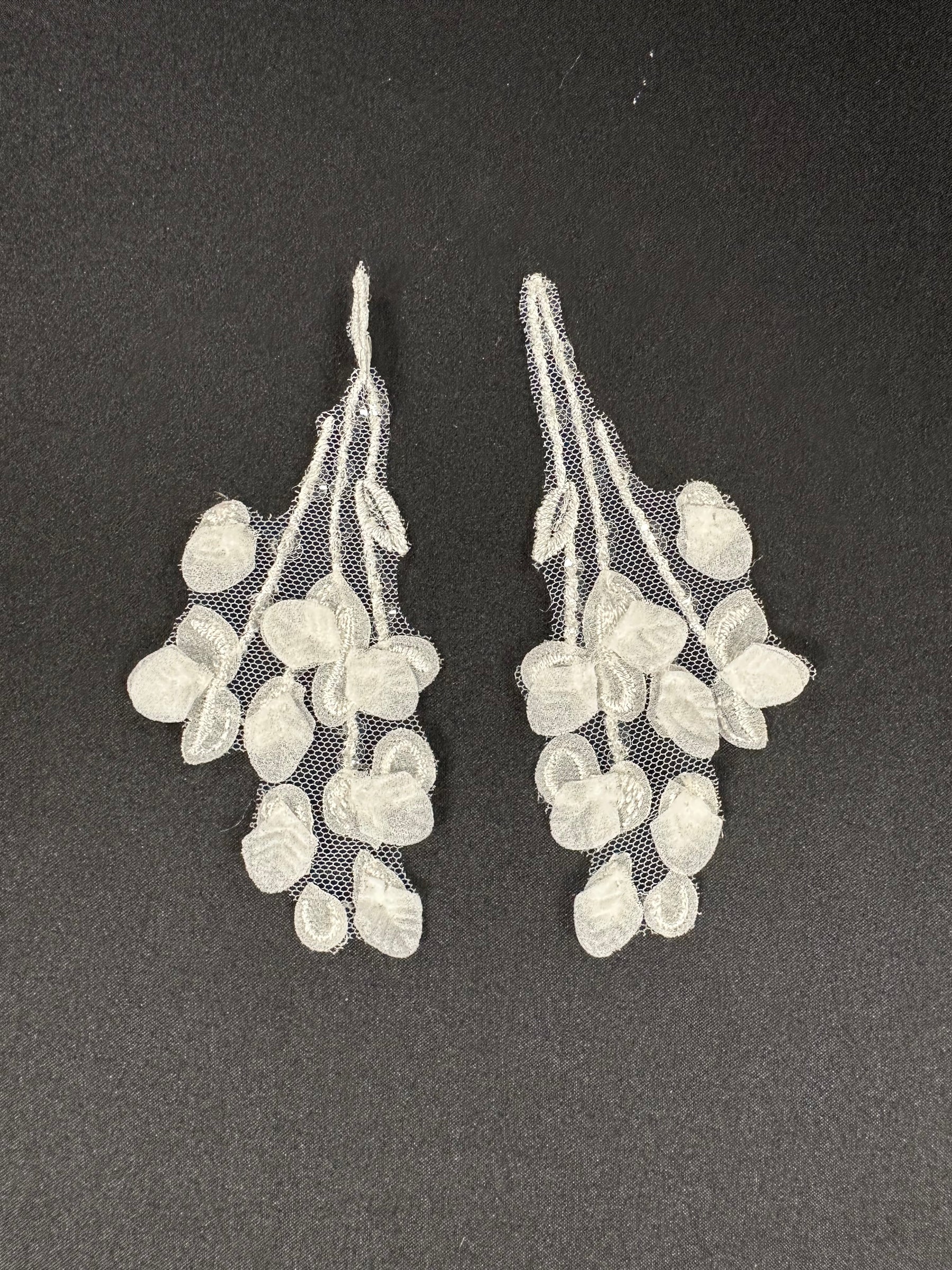 Ivory Floral Lace Appliques - MT6003
