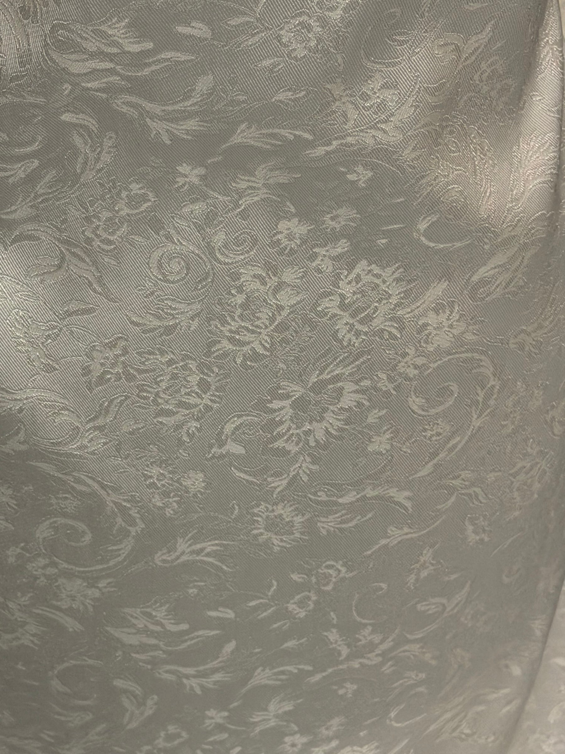 Italian Ivory Brocade - P658
