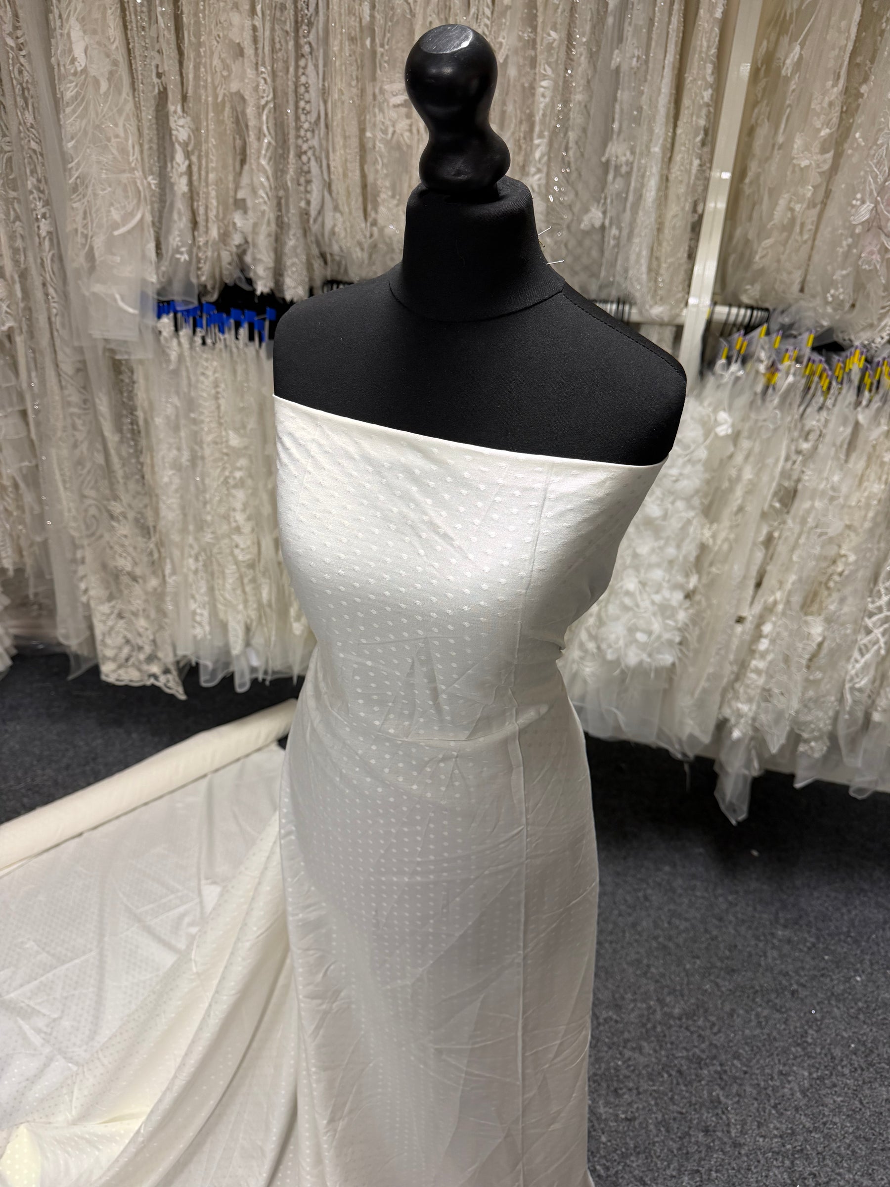 Ivory Dobby Spot Weave - PH5003