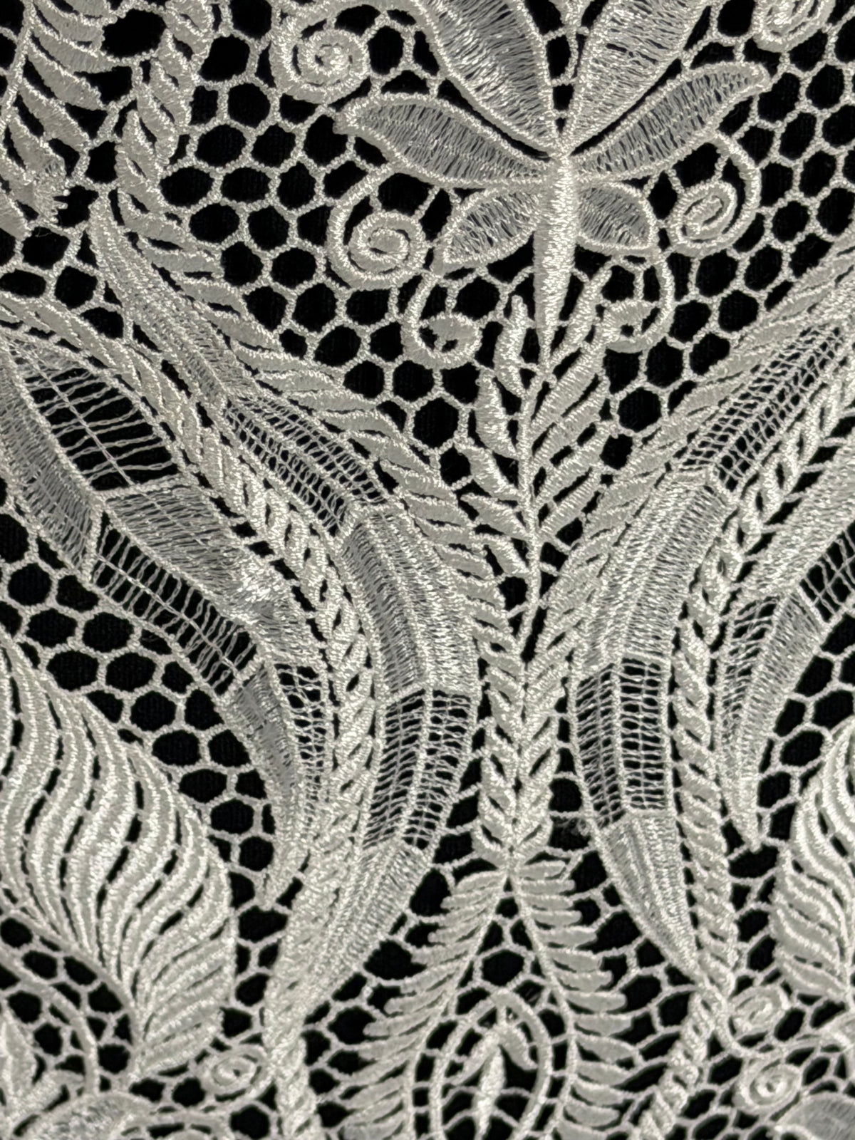 Ivory Guipure Lace - LB2006