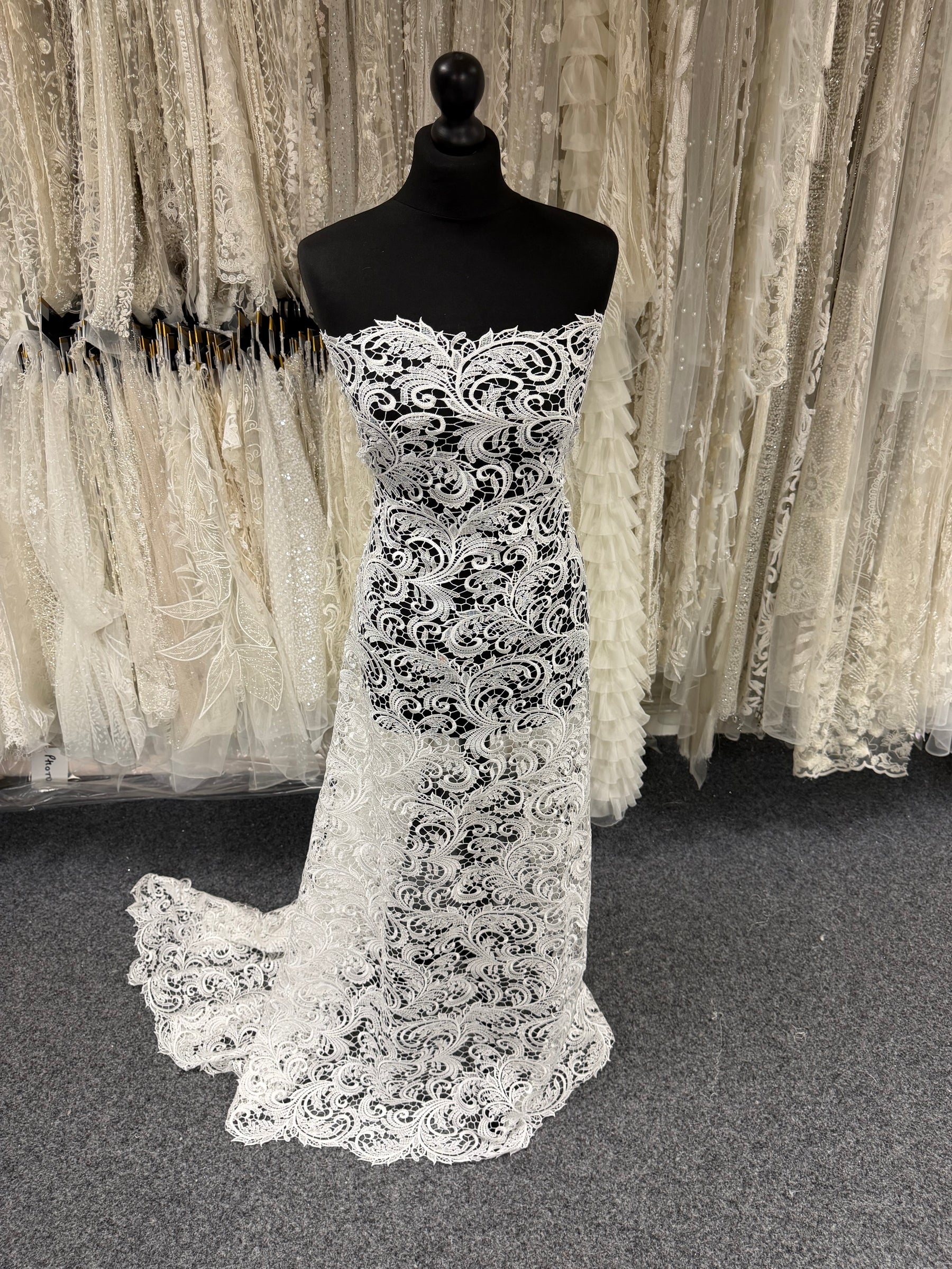 Ivory Guipure Lace - LB2004