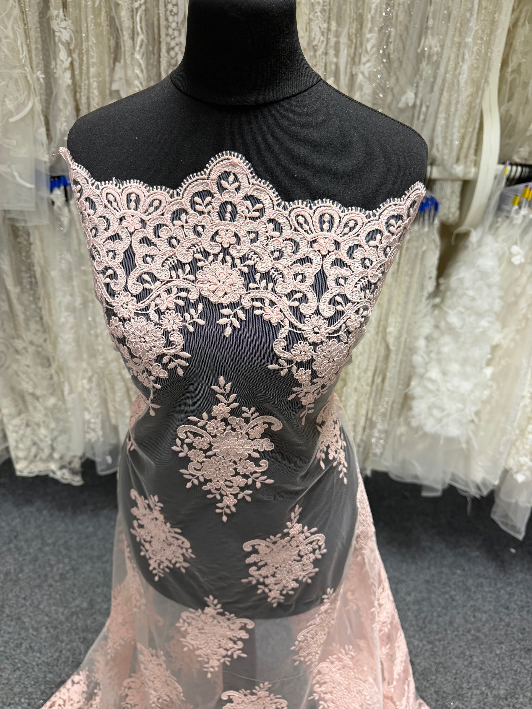 Antique Rose Corded Lace - LA7008