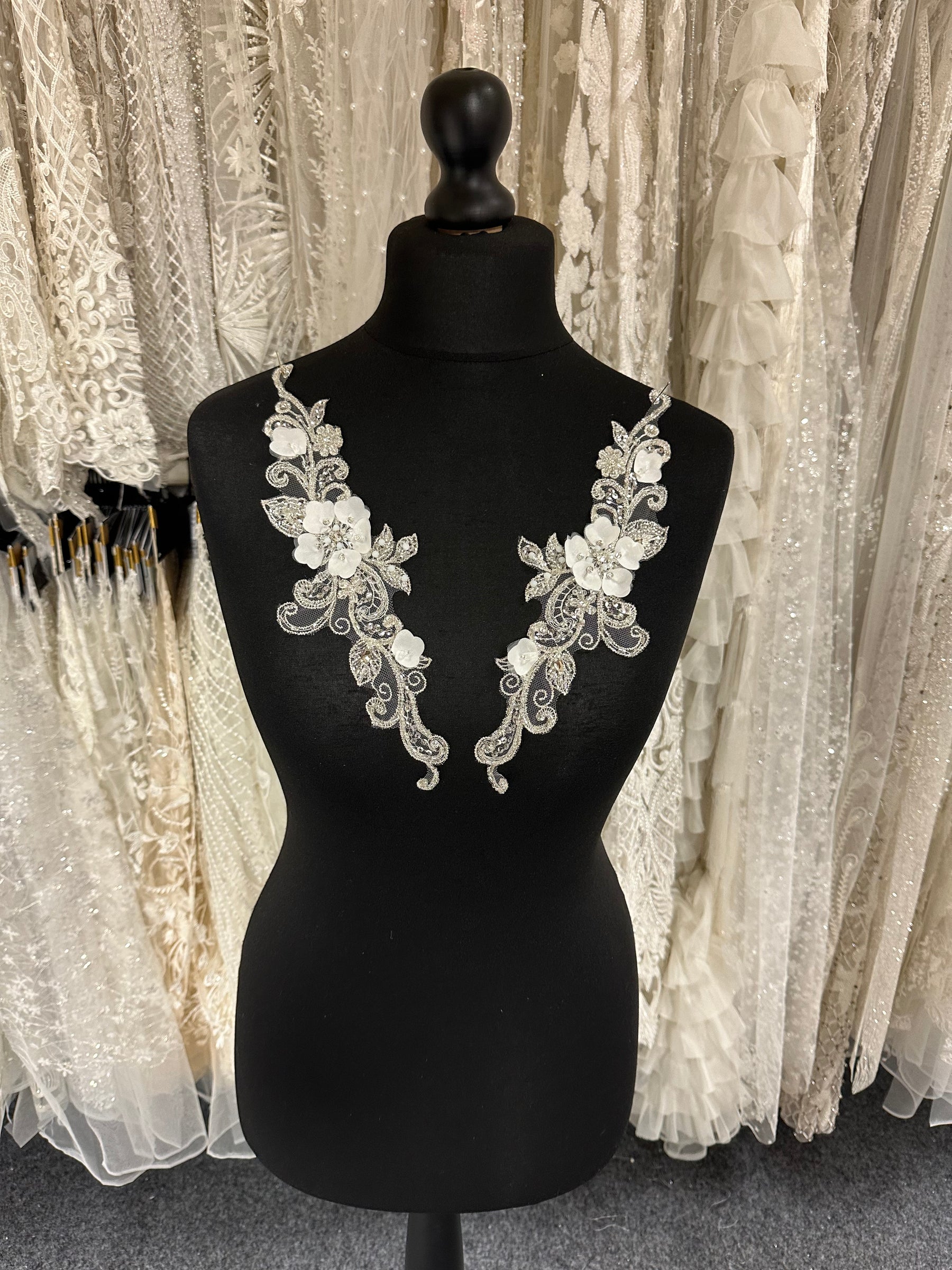 Ivory Beaded Lace Appliques - T334