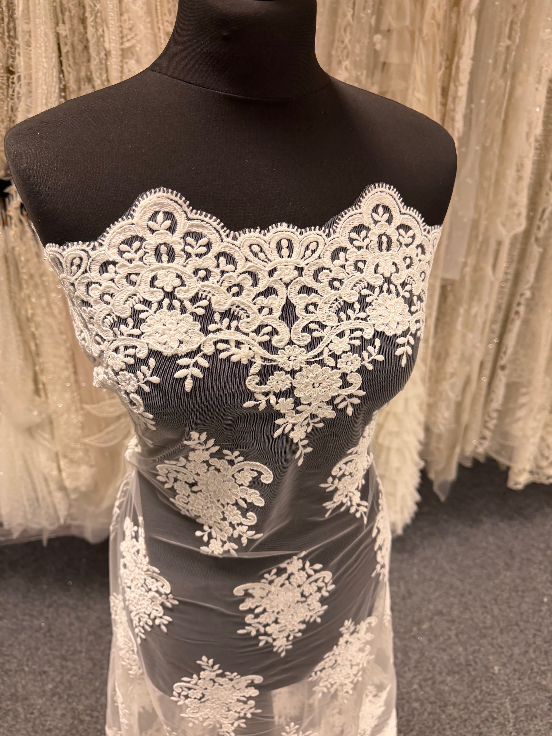 Ivory Corded Lace - LA7008