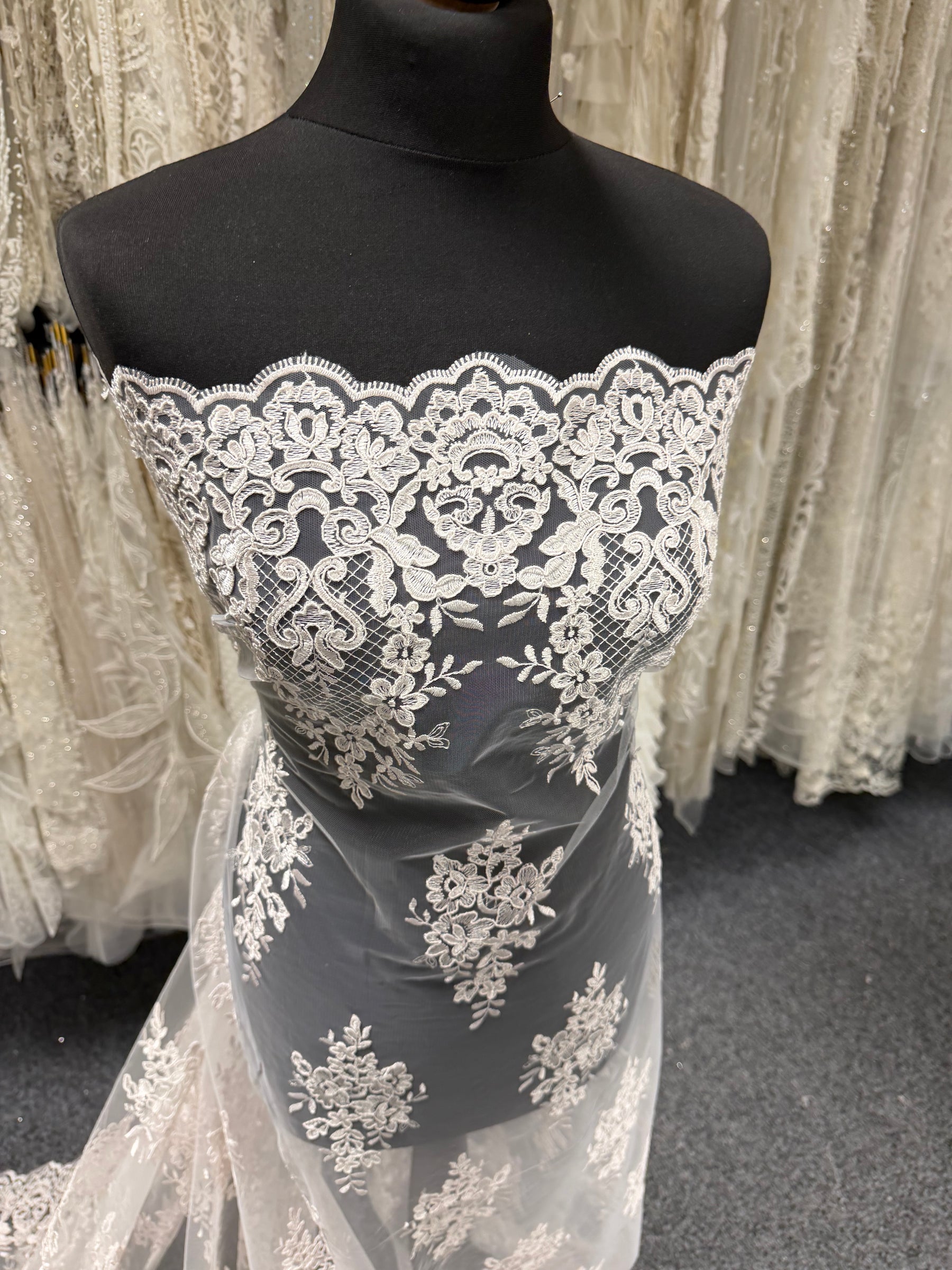 Shell Pink Corded Lace - LA7009