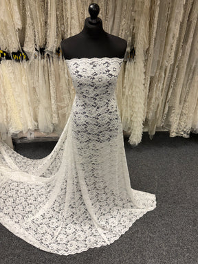 Pale Ivory Floral Lace - P199