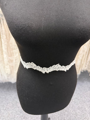 Ivory Embroidered Lace Trim - T744