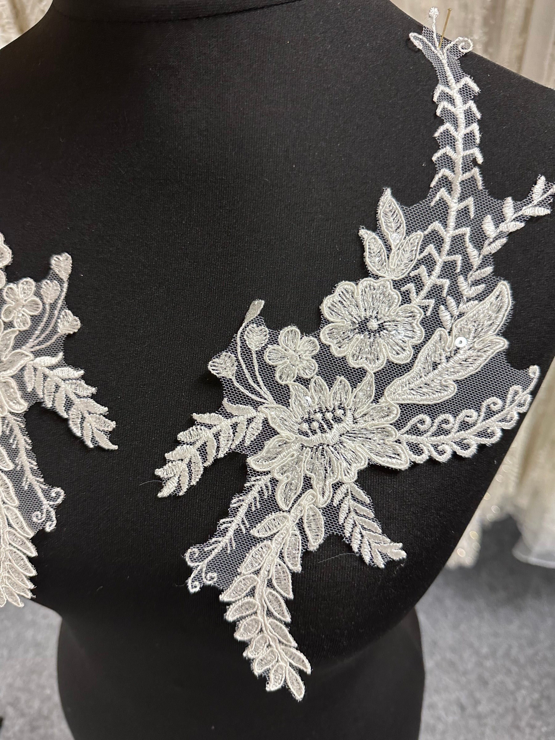 Ivory Sequin Appliques - MT6002