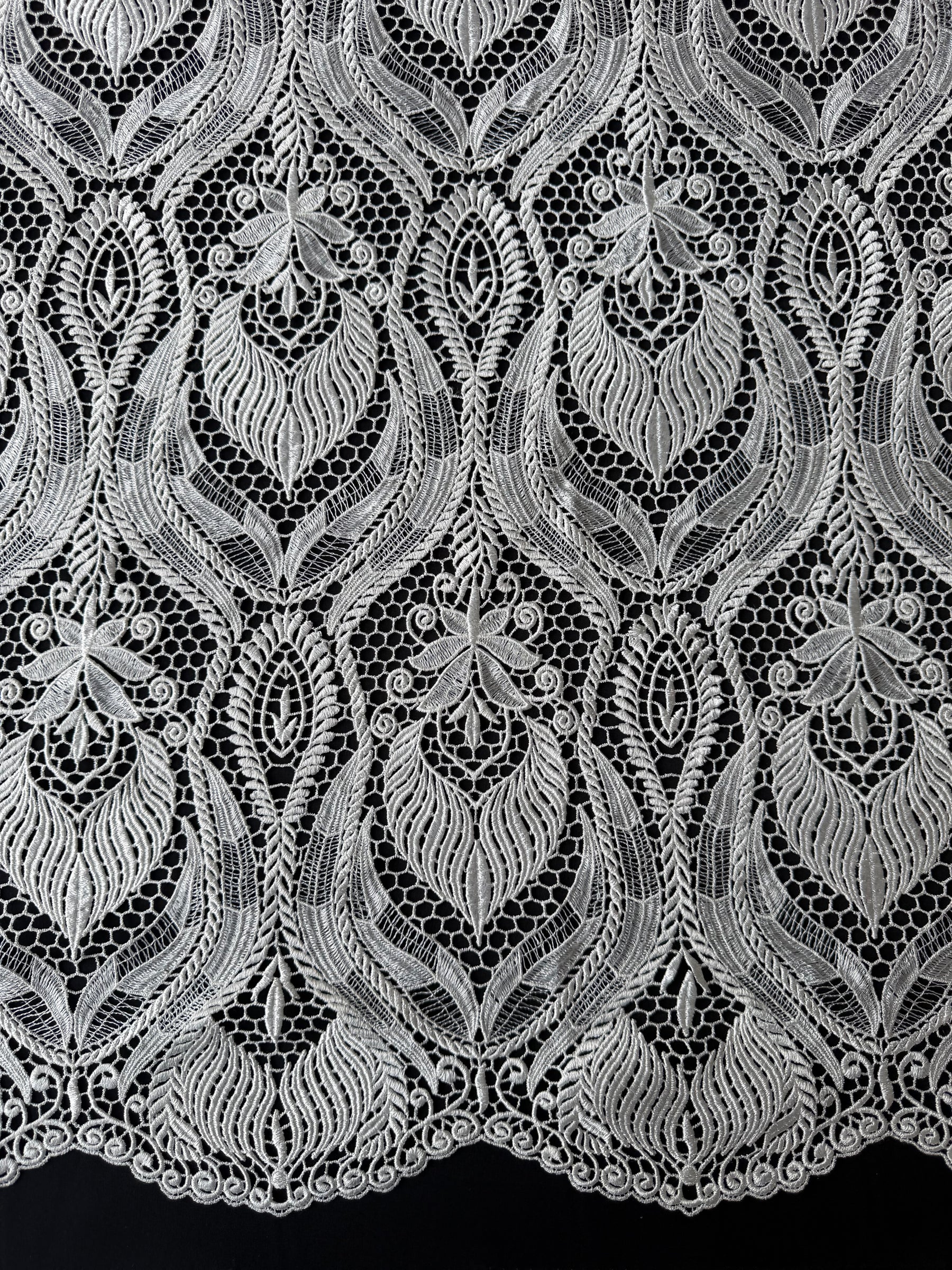 Ivory Guipure Lace - LB2006