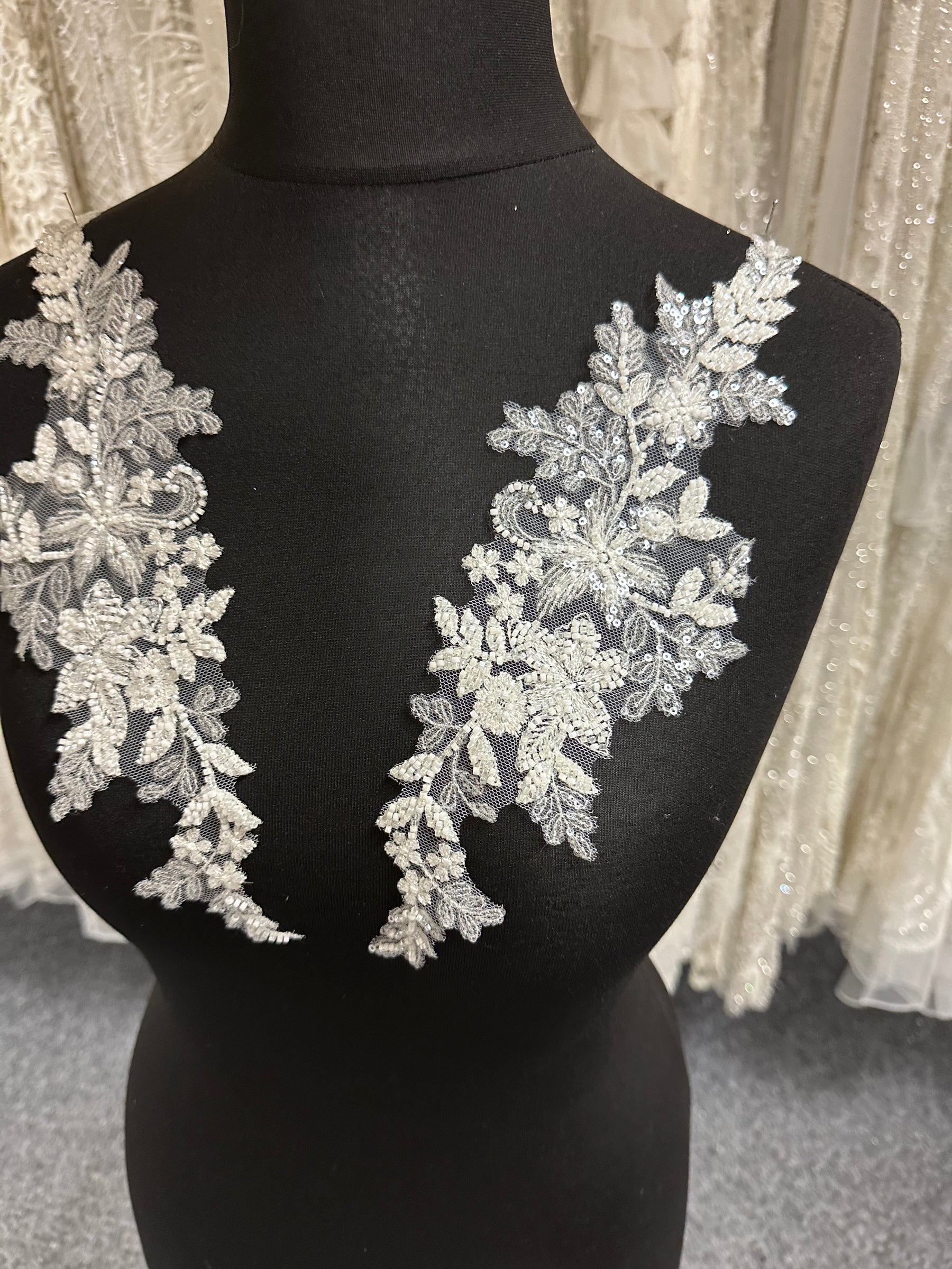 Ivory Beaded Appliques - MT4007