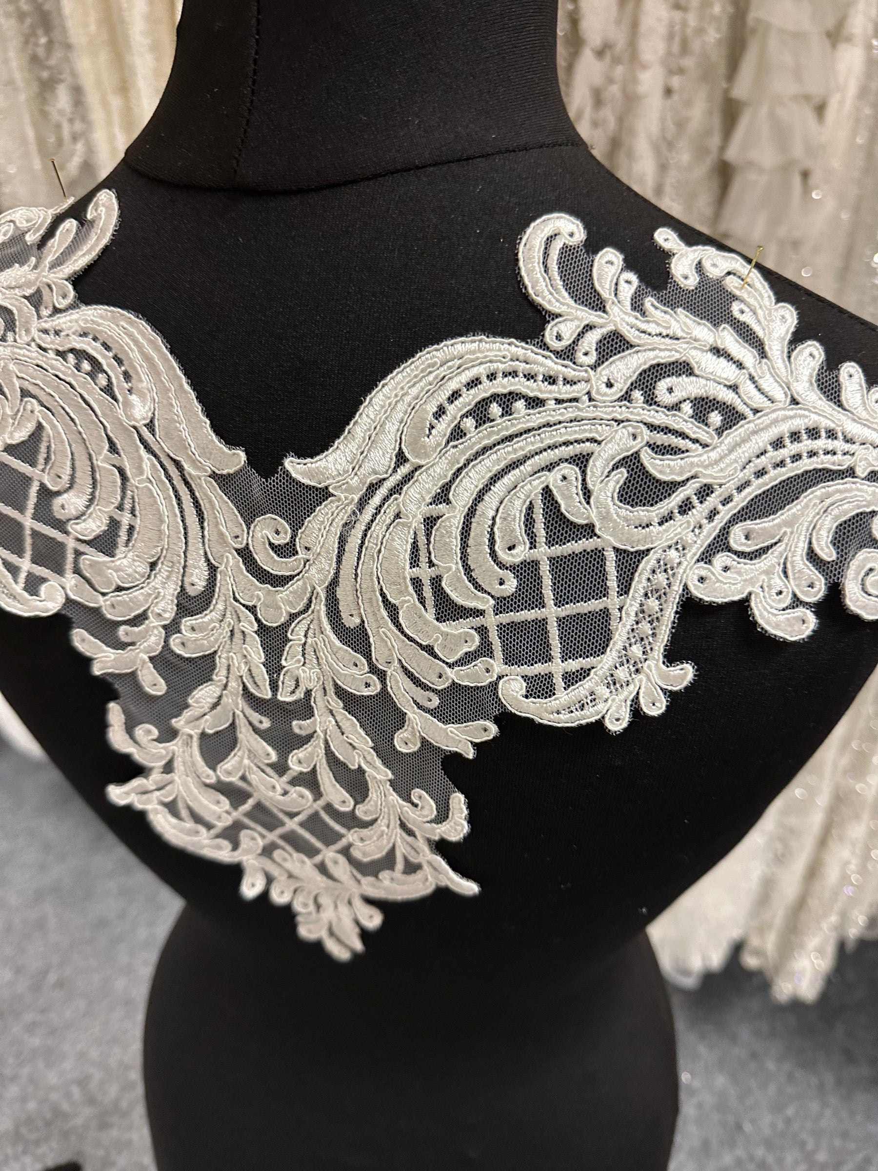 Ivory Large Corded Lace Applique - T799