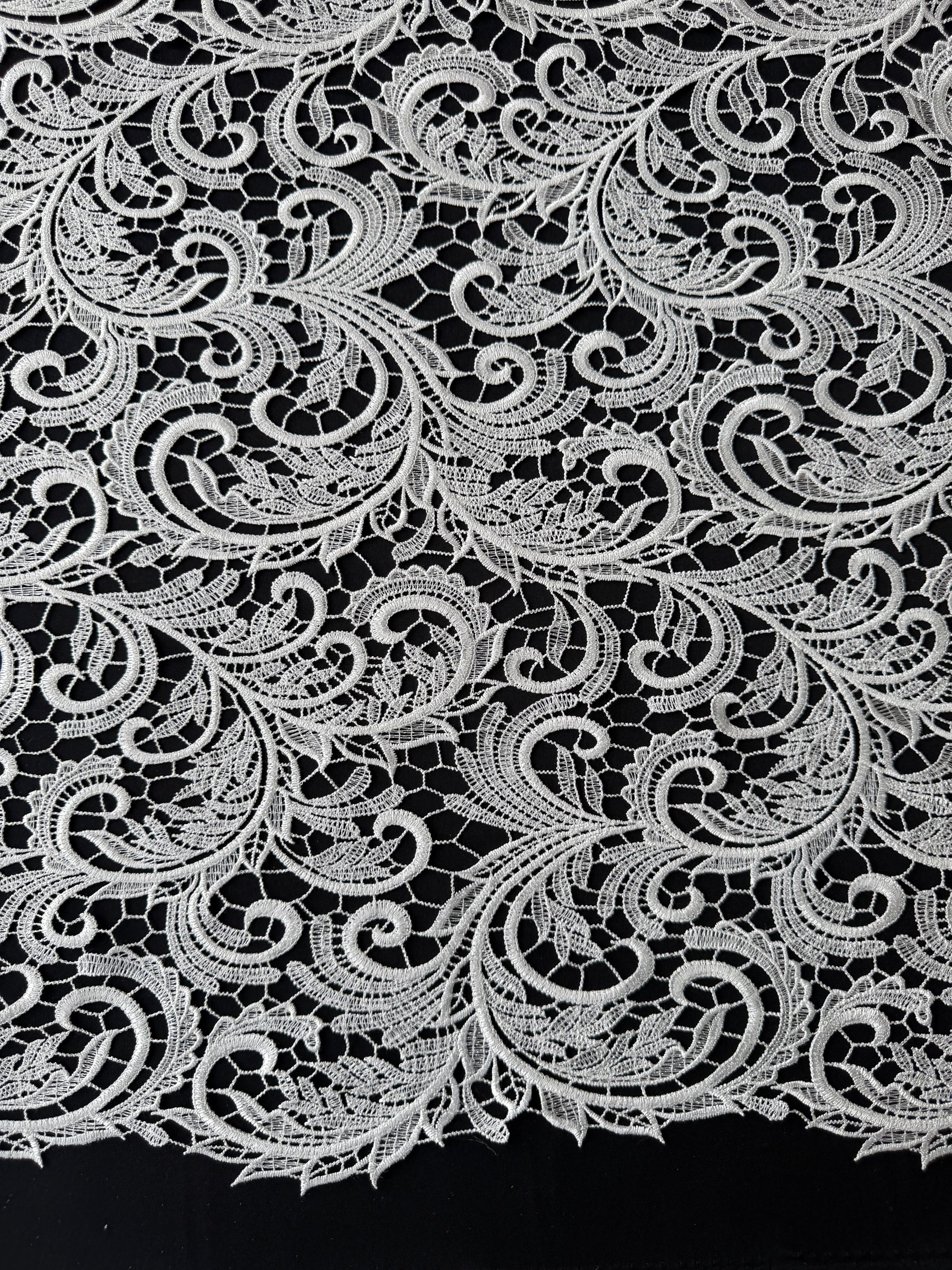 Ivory Guipure Lace - LB2004