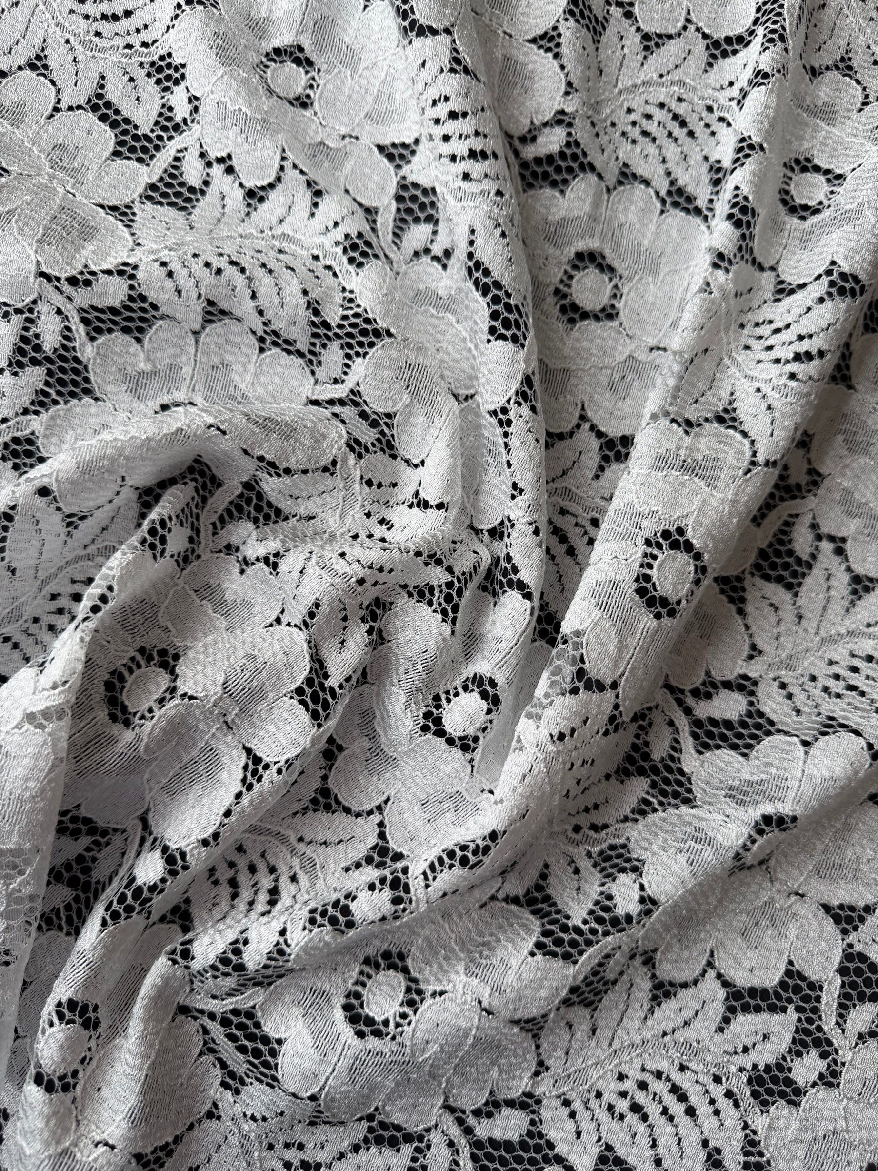 Pale Ivory Floral Lace - P199