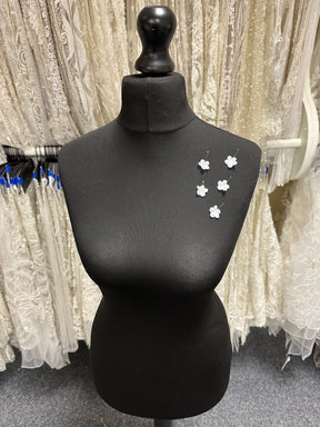 White Laser Cut Flowers - M11 (Bag of 144)